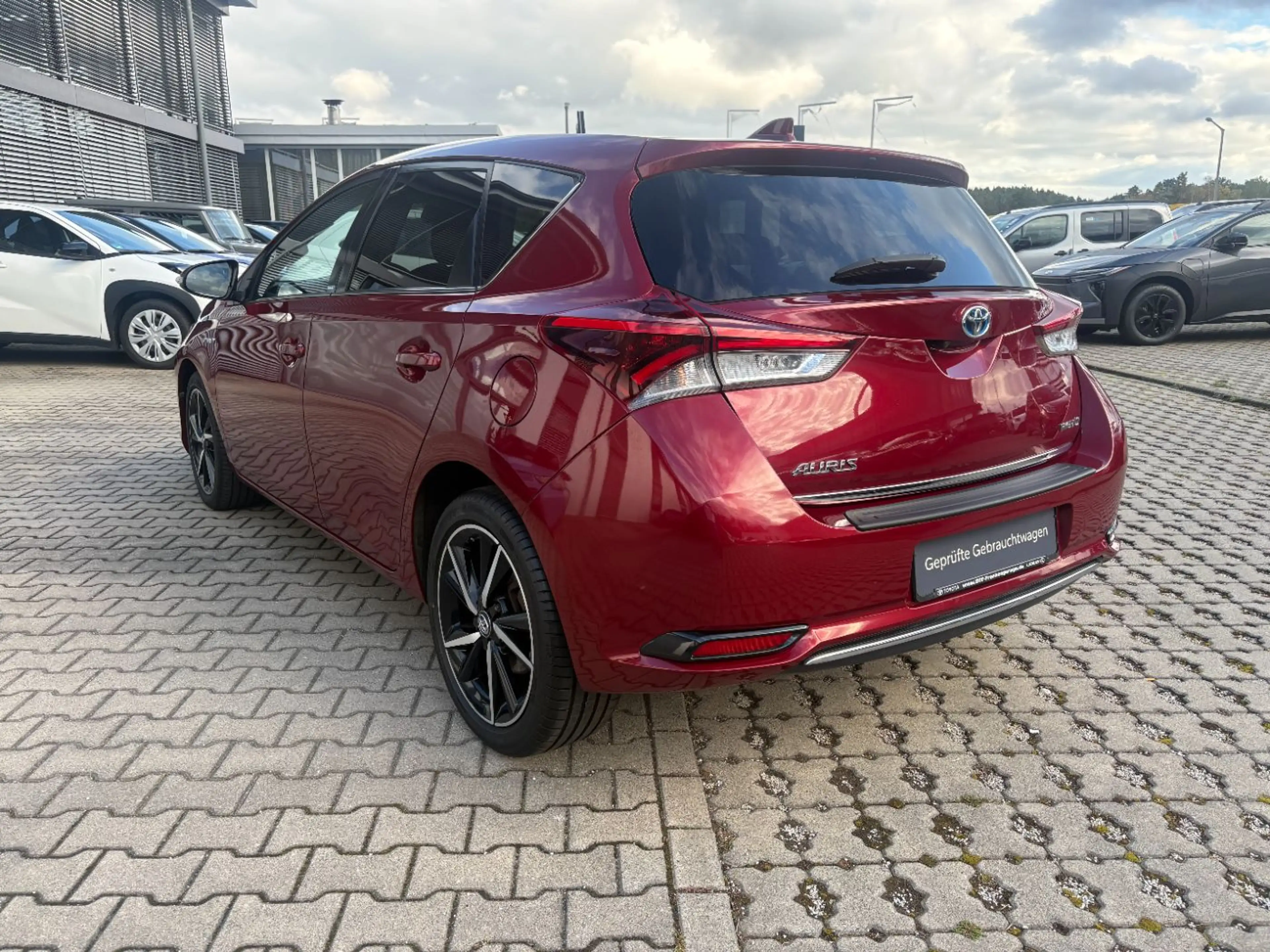 Toyota Auris 1.8 Hybrid Edition-S+ Kamera, 8-fach, Navi — photo 5