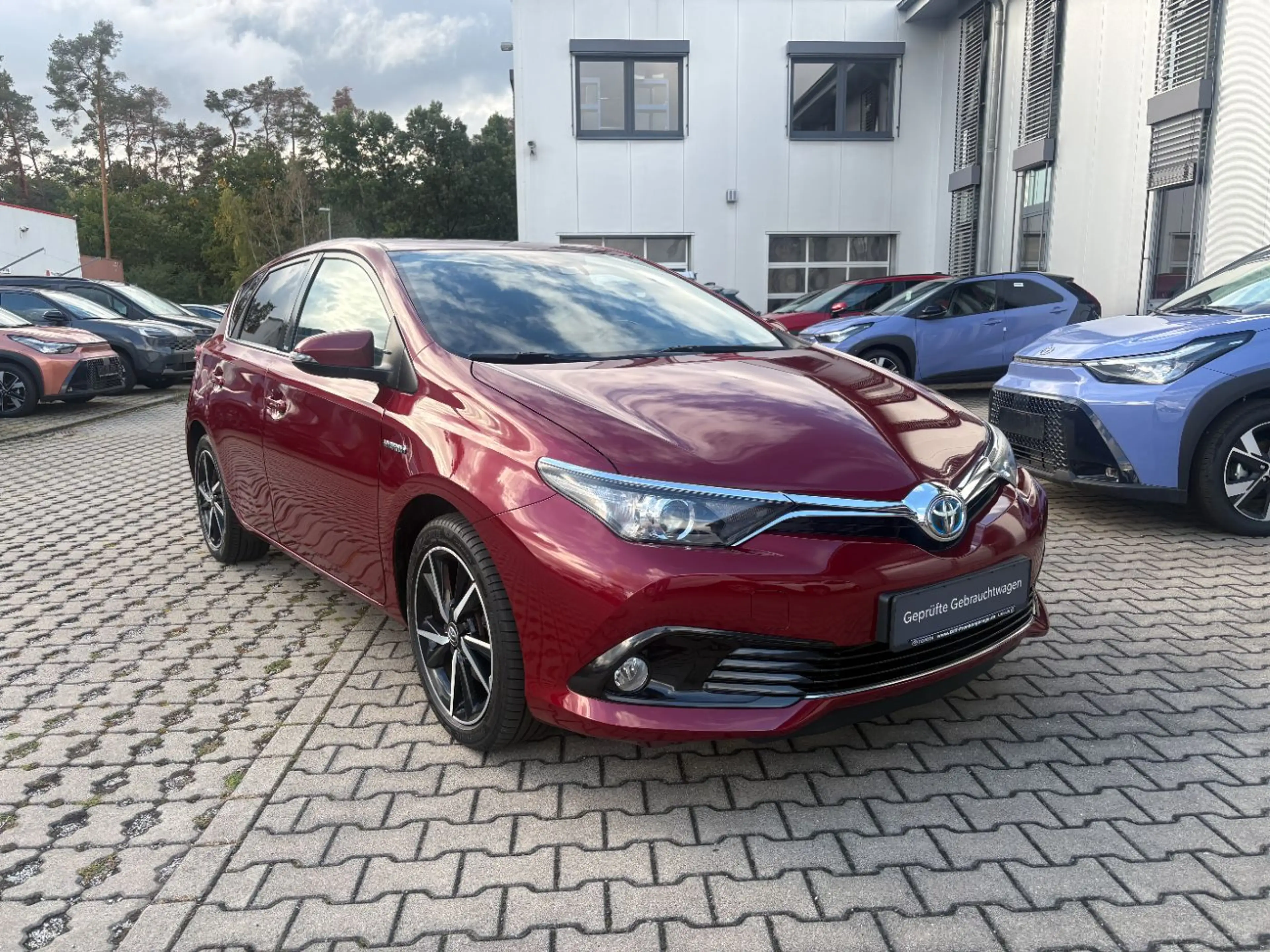 Toyota Auris 1.8 Hybrid Edition-S+ Kamera, 8-fach, Navi — photo 3