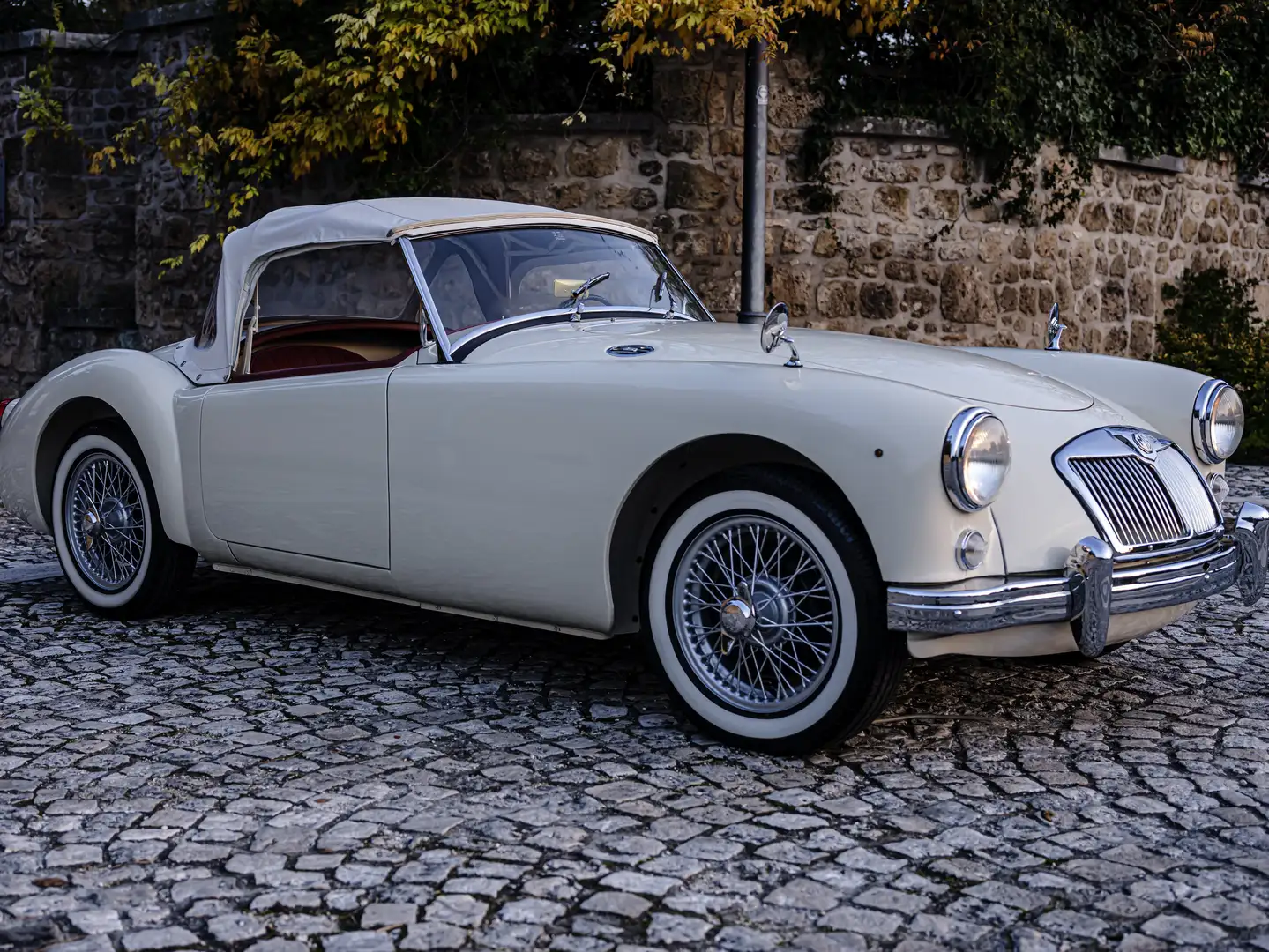 MG MGA Bianco - 2