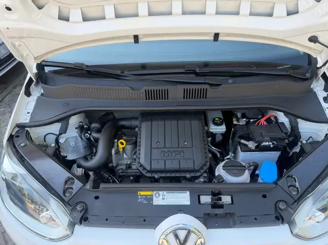 Volkswagen Up! view 15