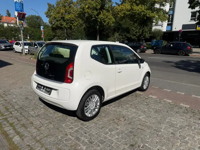 Volkswagen Up! view 8