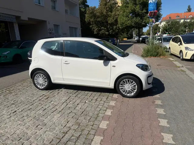 Volkswagen Up! view 6