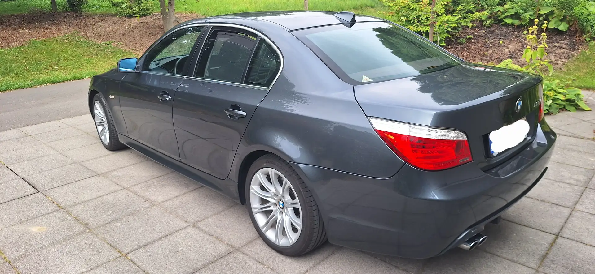 BMW 525 525i Aut. Gris - 2