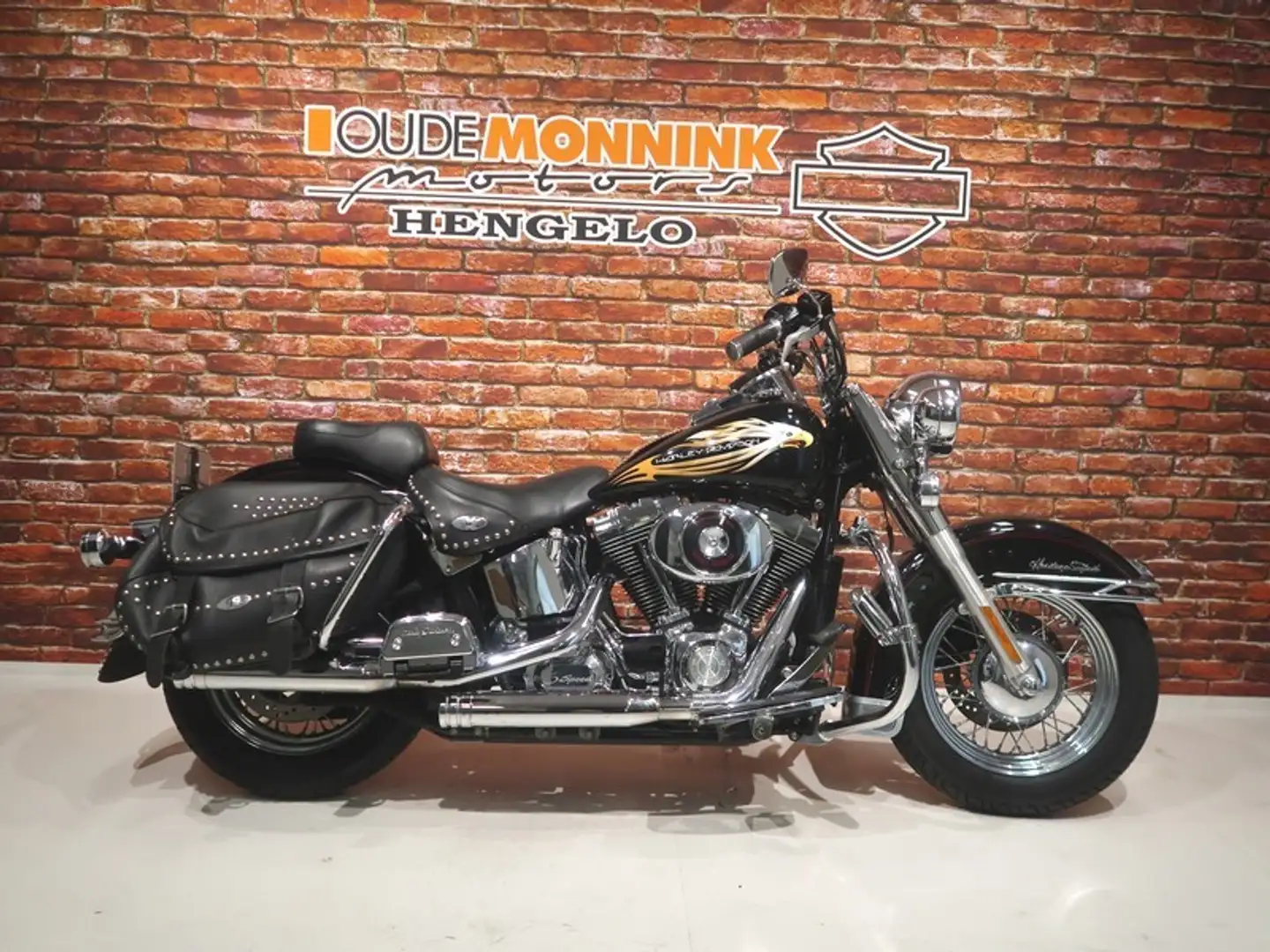 Harley-Davidson Heritage FLSTC Classic 1450 Noir - 1