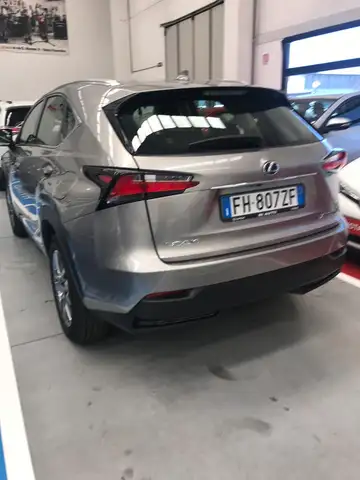 Lexus NX 300