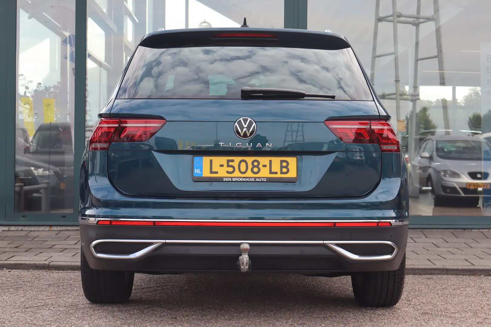 Volkswagen Tiguan 1.5 TSI Elegance | Achteruitrijcamera | Airco (aut Blauw - 2