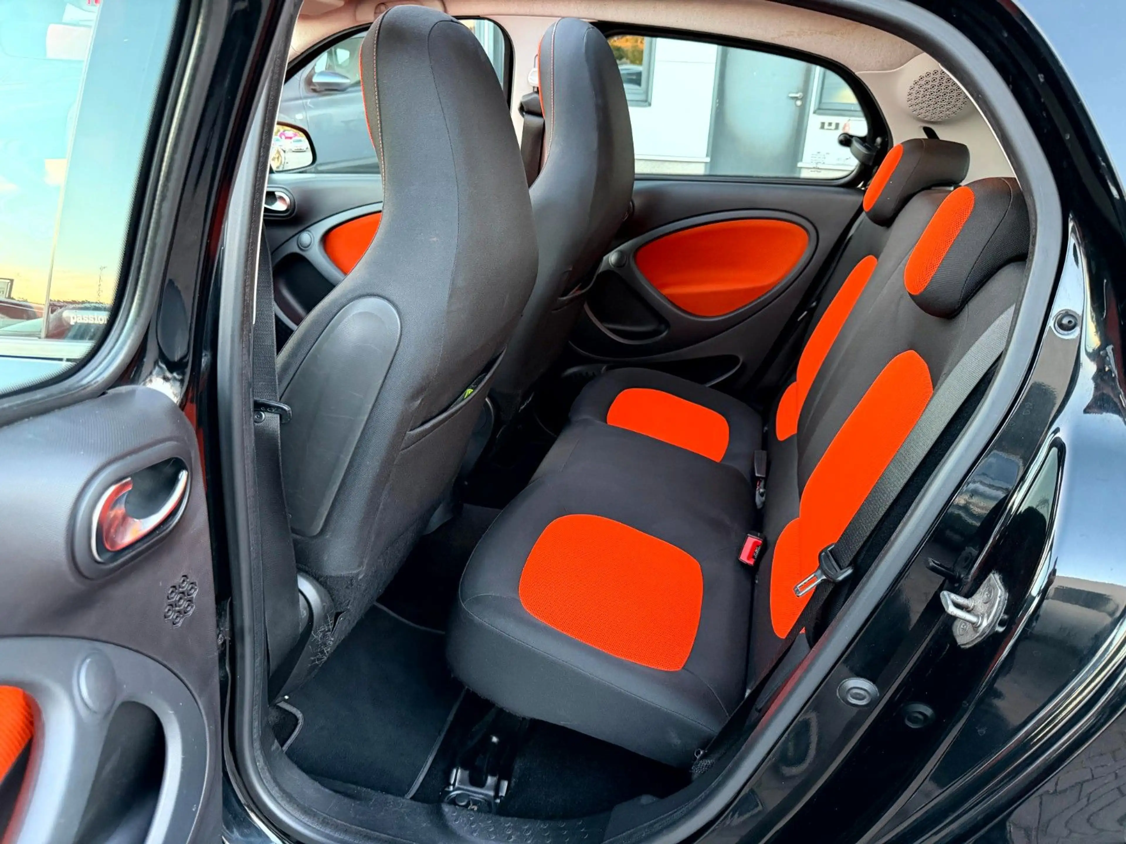 smart forFour passion 66kW Faltdach_PDC_Navi_Klima — photo 11