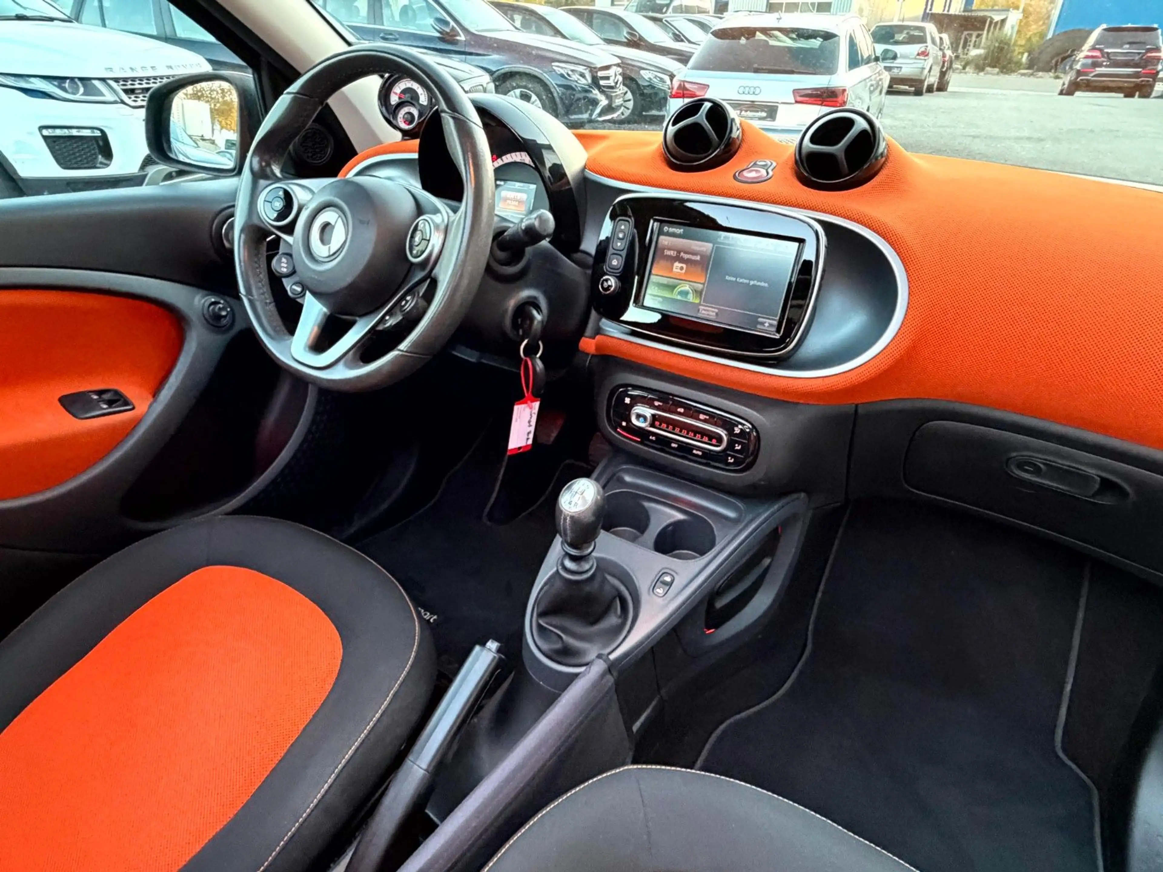 smart forFour passion 66kW Faltdach_PDC_Navi_Klima — photo 15