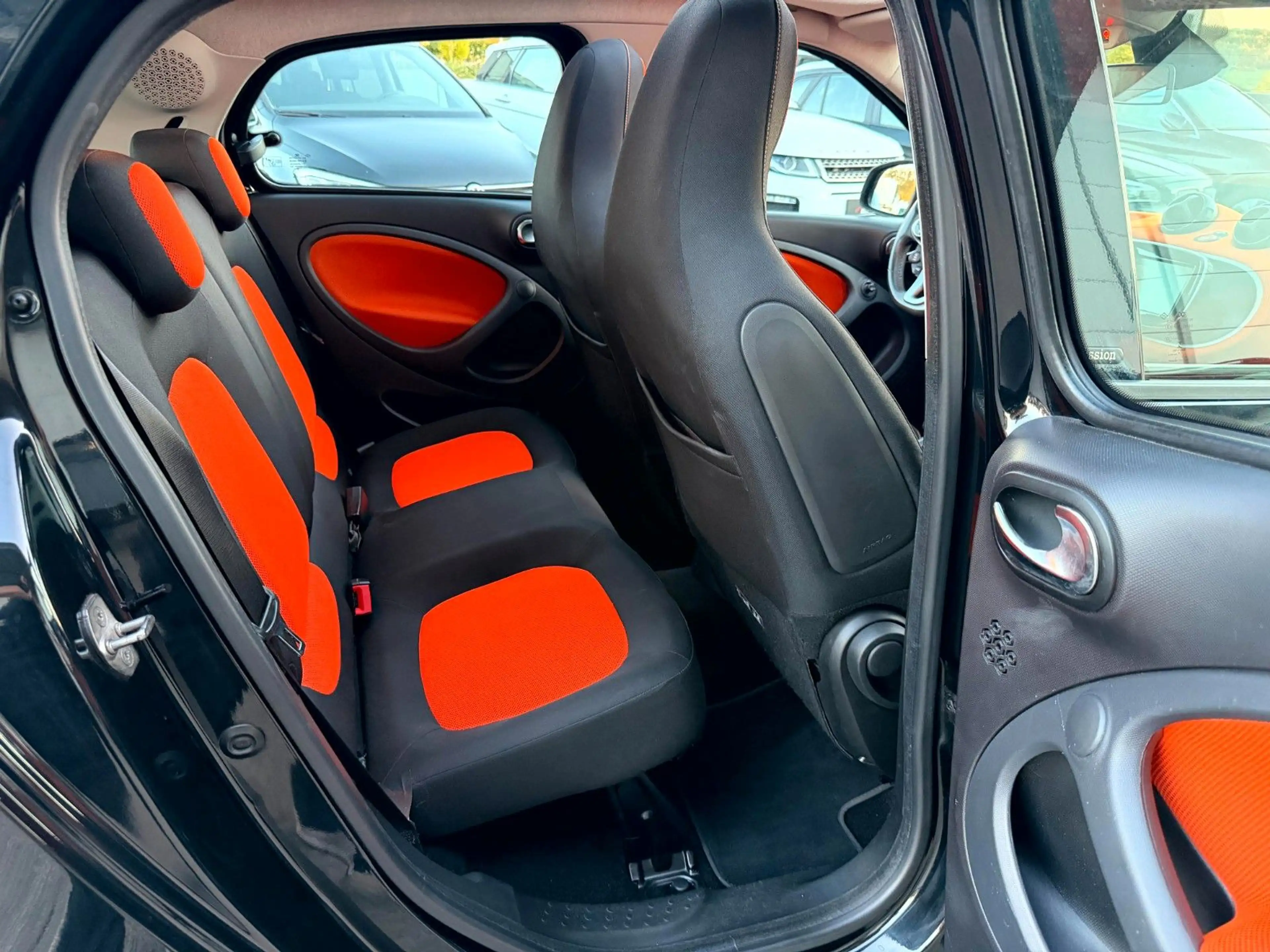smart forFour passion 66kW Faltdach_PDC_Navi_Klima — photo 12