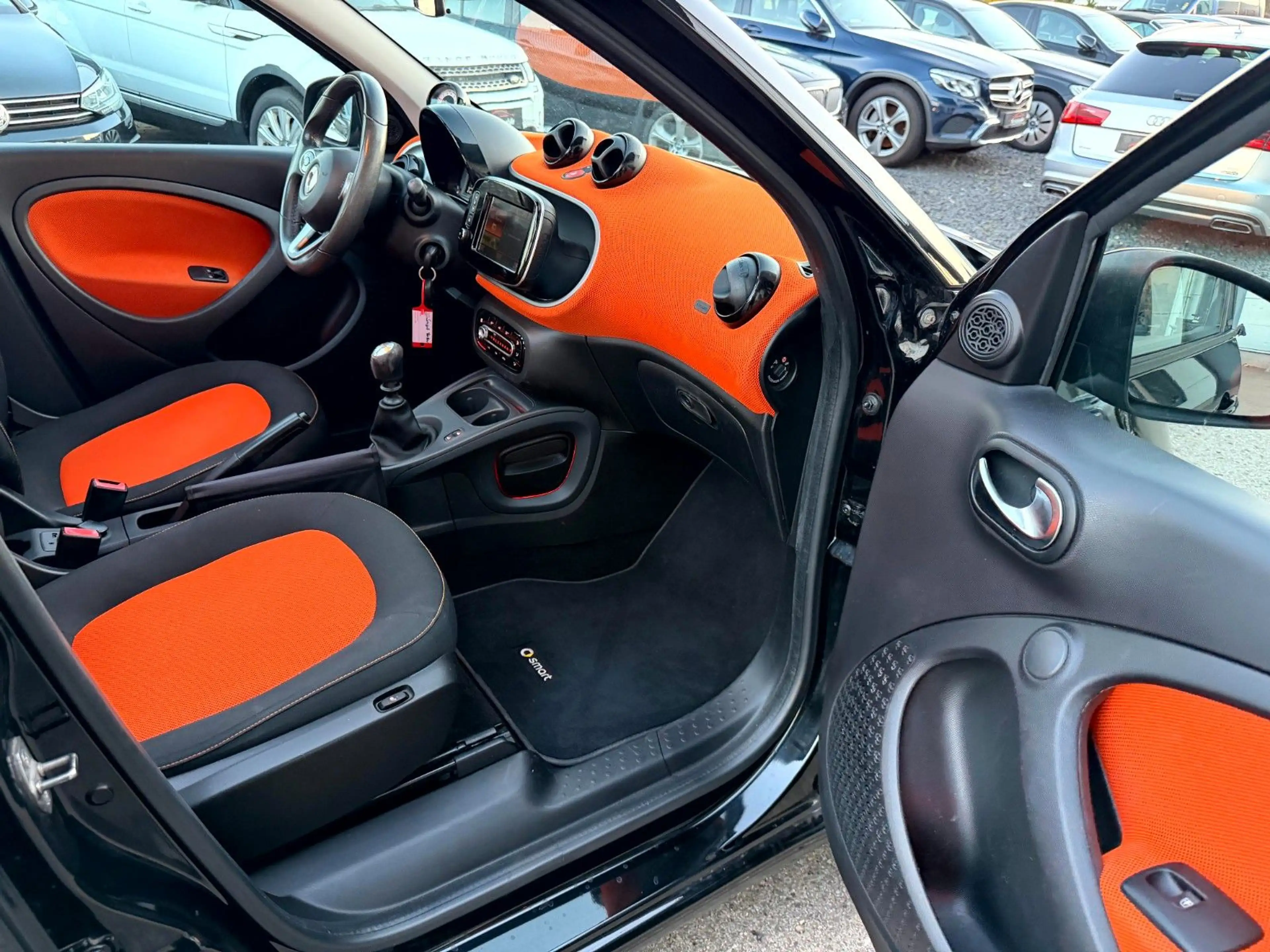 smart forFour passion 66kW Faltdach_PDC_Navi_Klima — photo 13