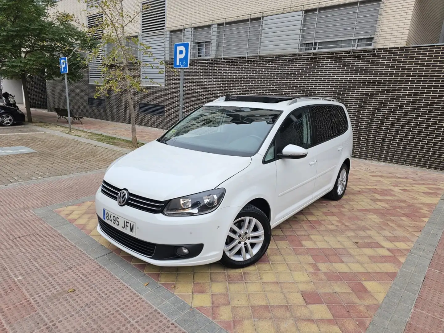 Volkswagen Touran 1.6TDI Advance BMT 105 Blanco - 1