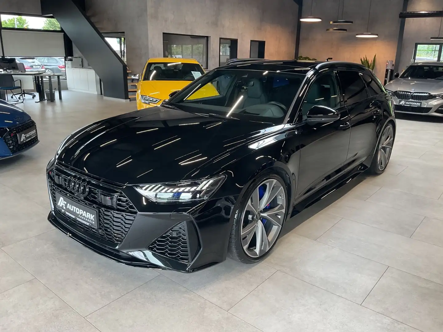 Audi RS6 AHK B&O HUD Keramik Laserl. Pano Virtual 22" Schwarz - 1