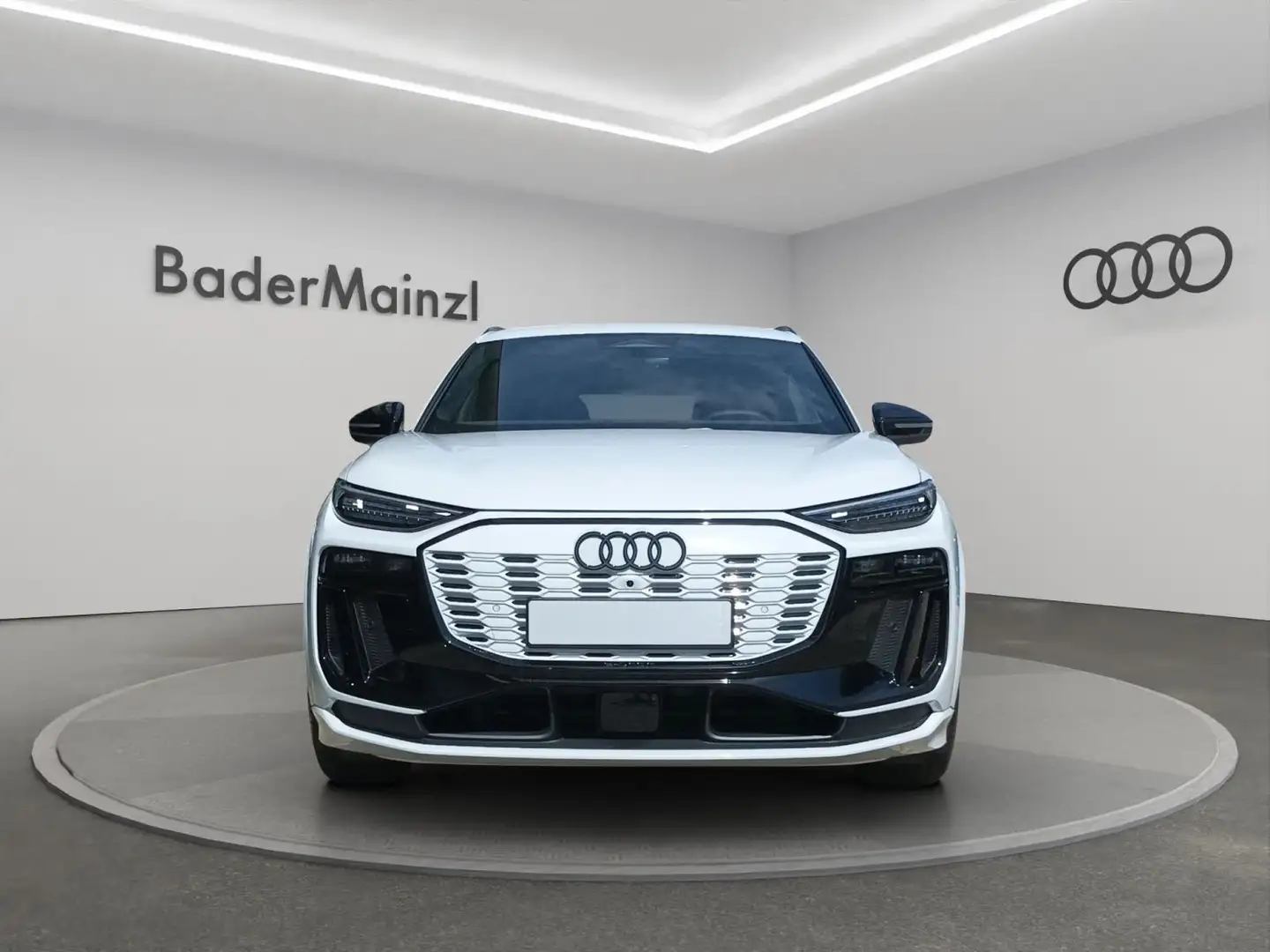 Audi Q6 quattro 285 kW Fehér - 2