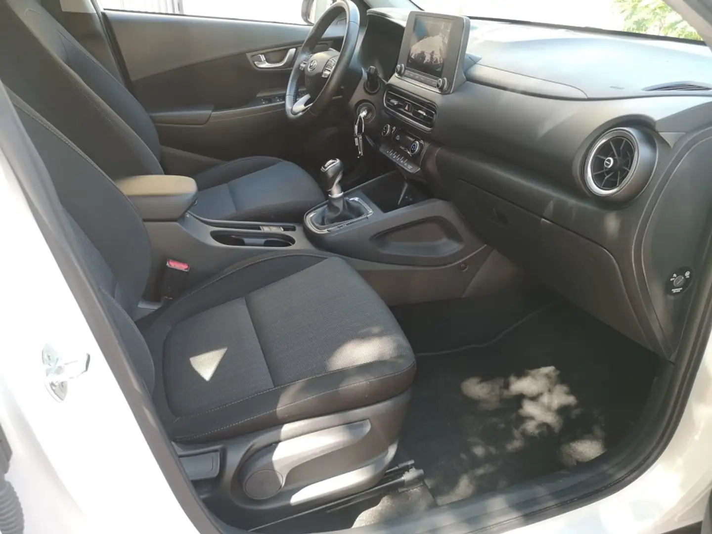 Hyundai KONA 1.0 TGDI 48V Maxx 4x2 Blanc - 2