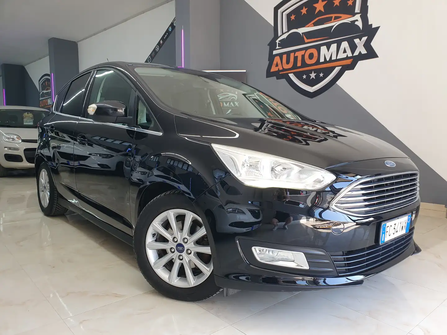 Ford C-Max C-Max 1.5 tdci Titanium s Zwart - 1