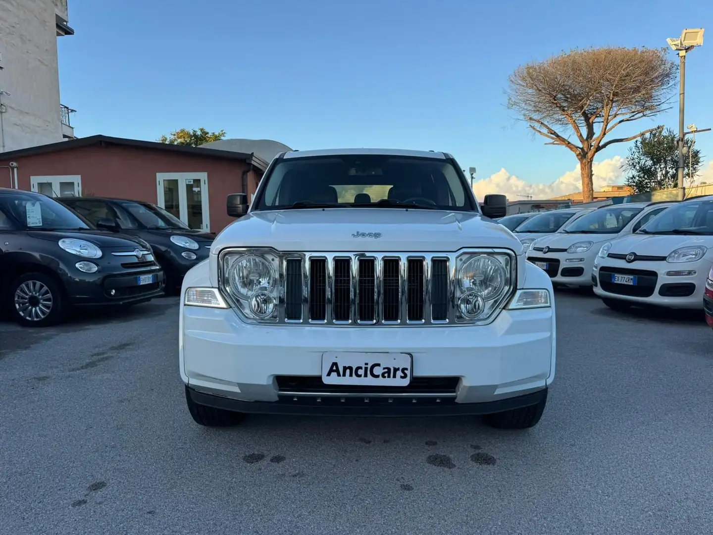 Jeep Cherokee Cherokee 2.8 CRD DPF Limited Blanc - 1