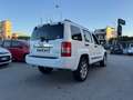 Jeep Cherokee Cherokee 2.8 CRD DPF Limited Blanc - thumbnail 17