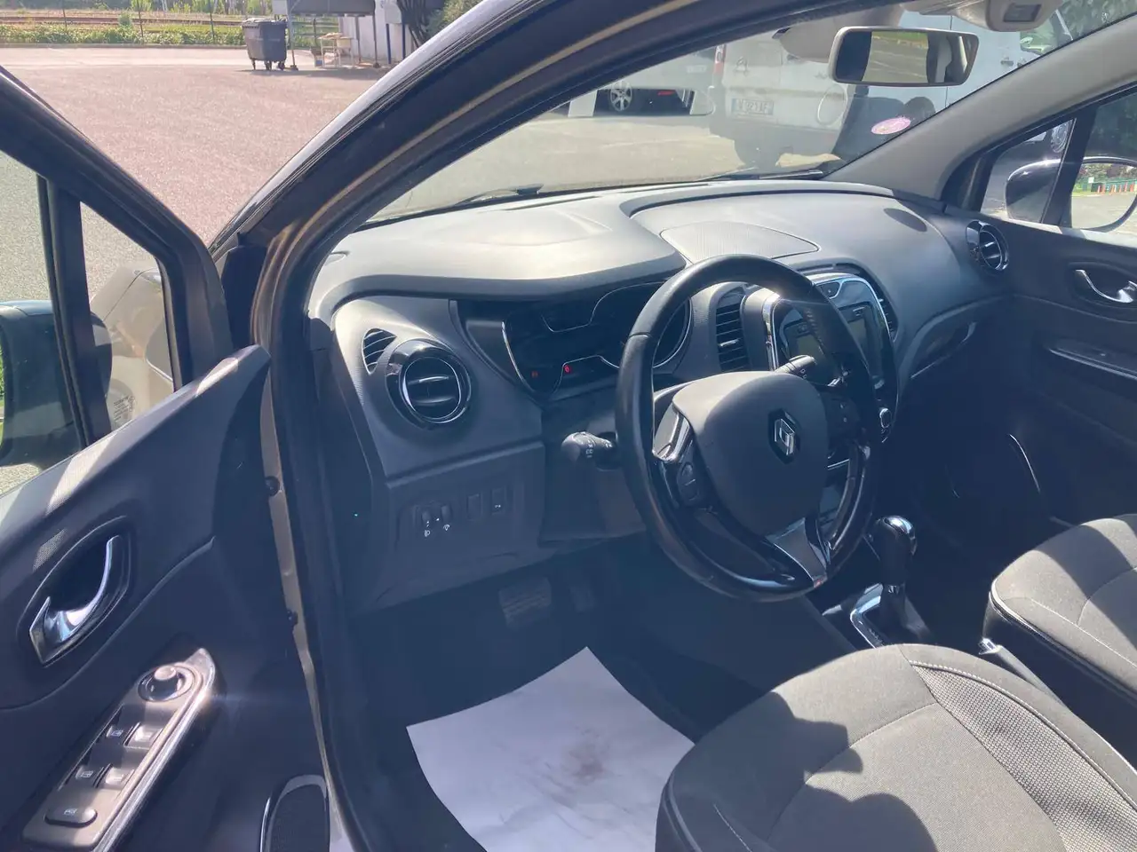 Renault Captur — photo 5