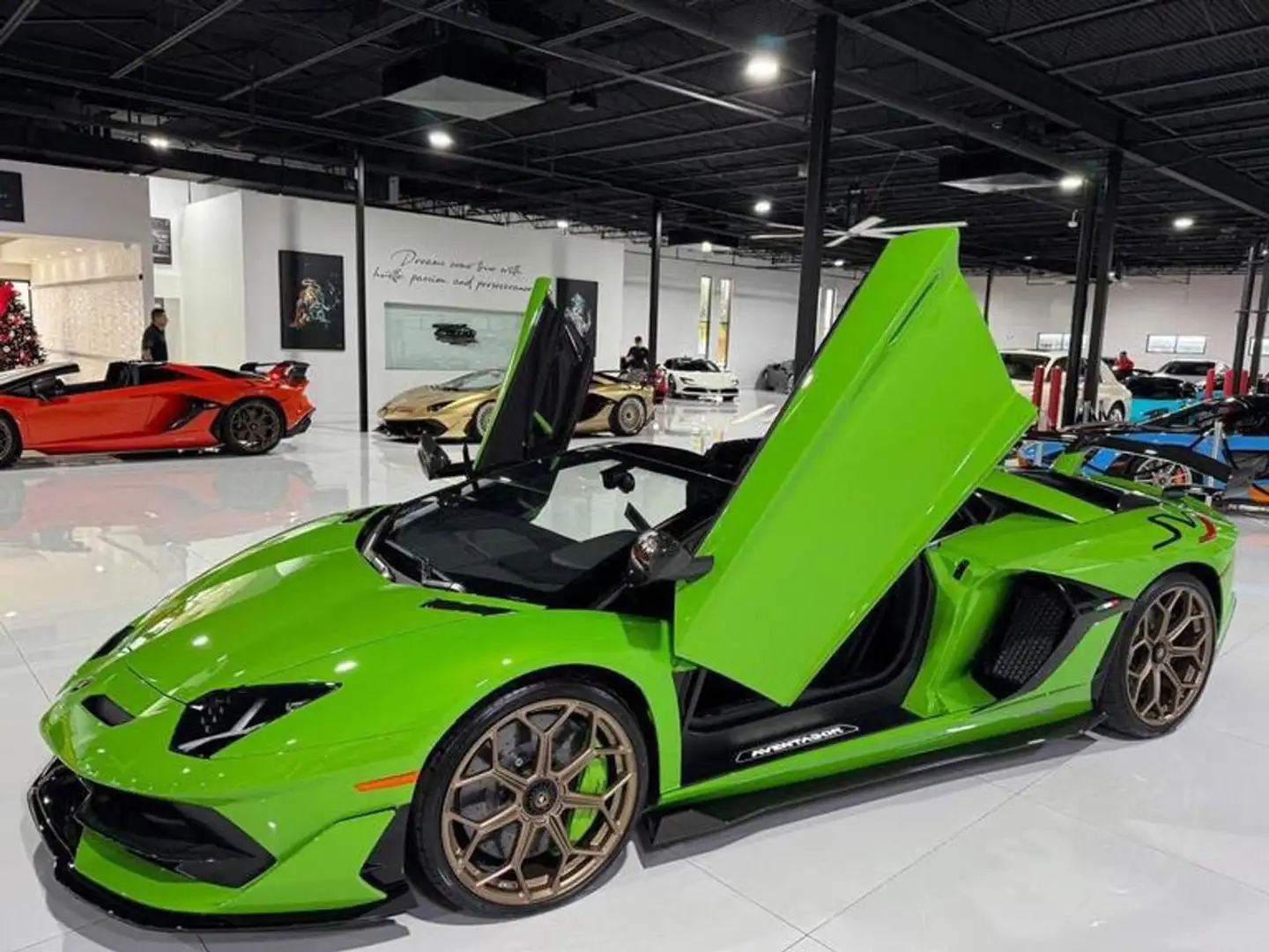 Lamborghini Aventador SVJ 6.5 V12 Roadster 6.5 W12 770HP "VERDE MANTIS" Verde - 1