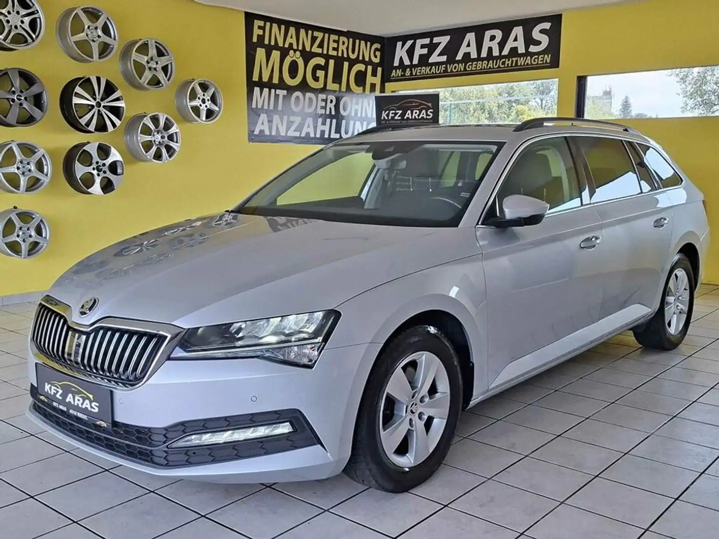 Skoda Superb 1.BESITZ, TOP ZUSTAND, DIG. TACHO, VOLL LED Silber - 1