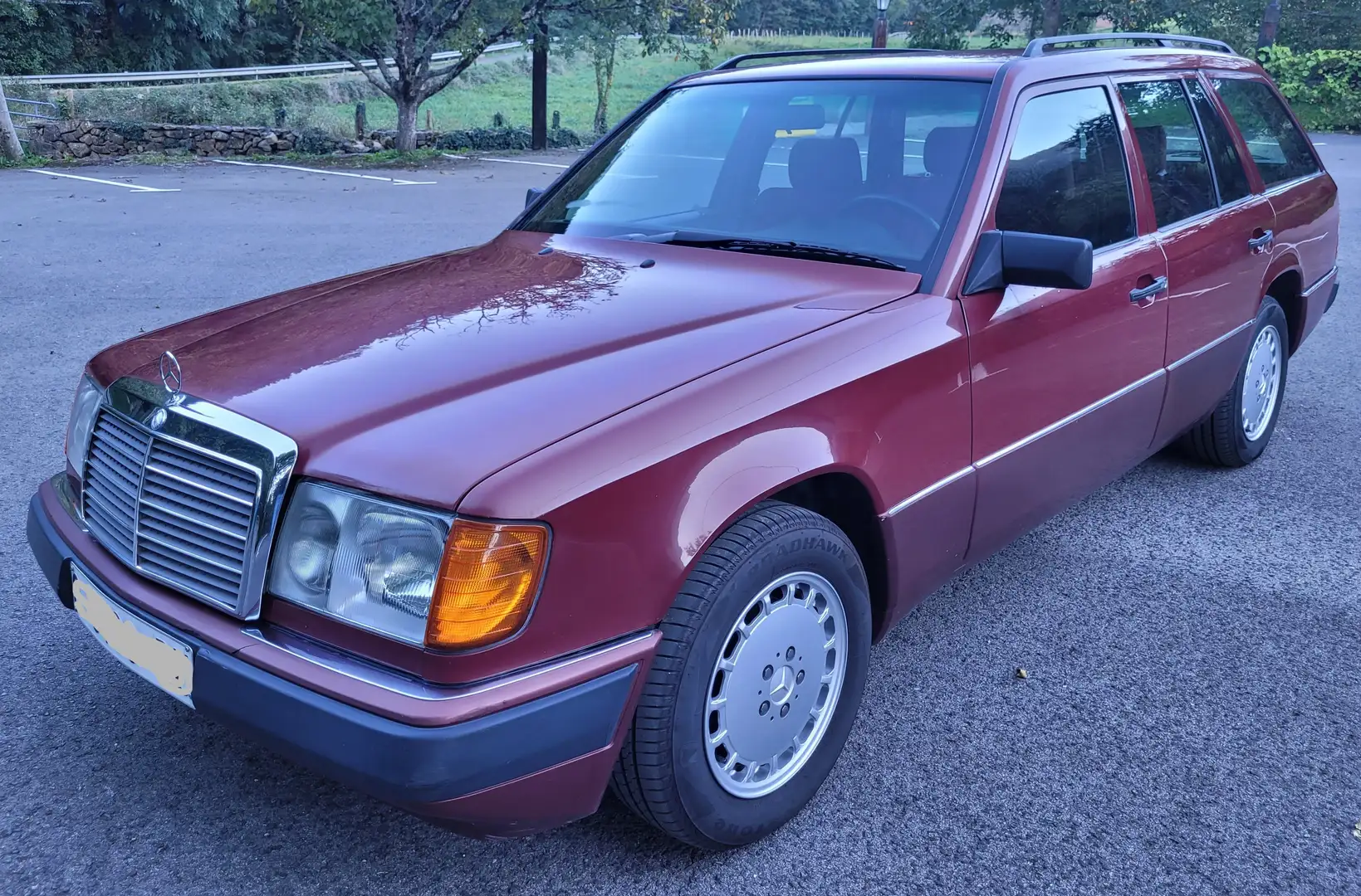 Mercedes-Benz 230 230TE           TE  Excellent Condition! Red - 2