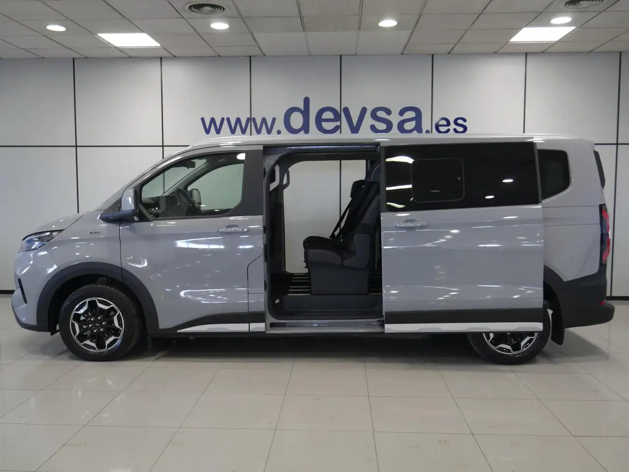 Ford Tourneo Custom 2026