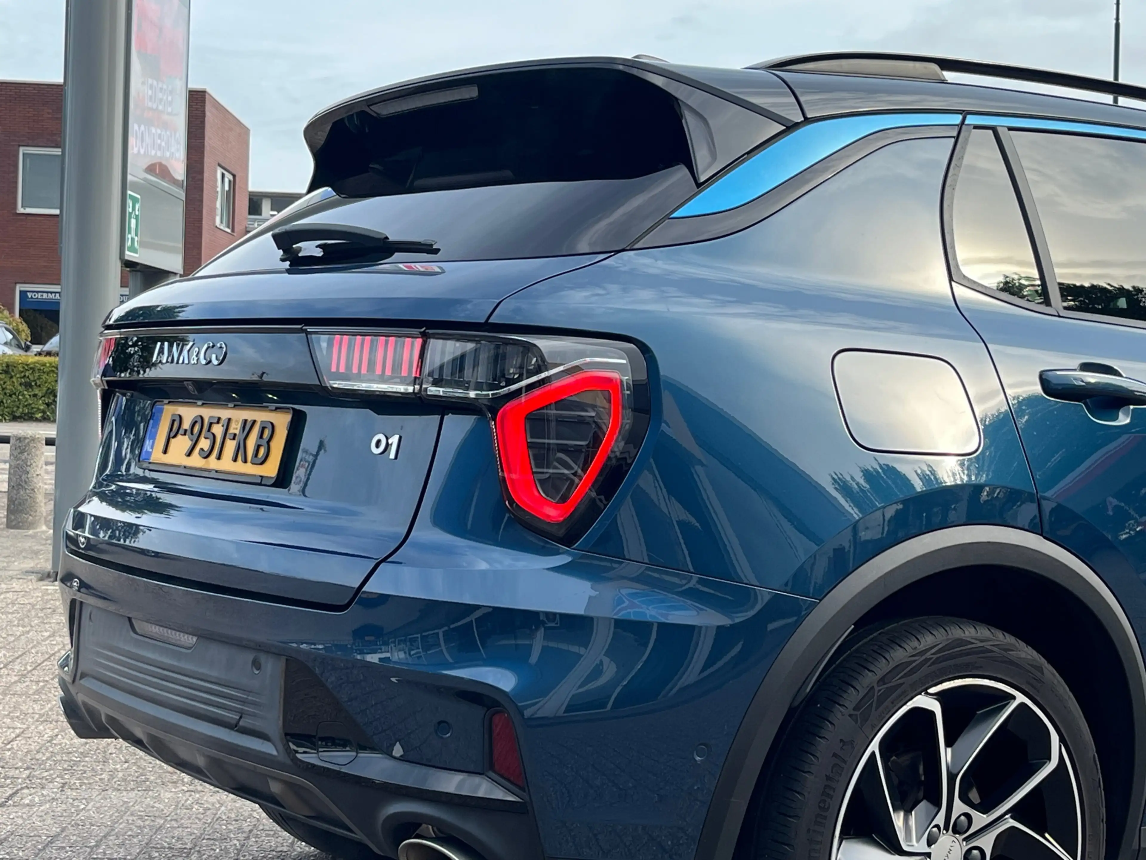 Lynk & Co 01 1.5 261pk PHEV 7DCTH | Orig.NL | PanoramaDak | 360 — photo 7