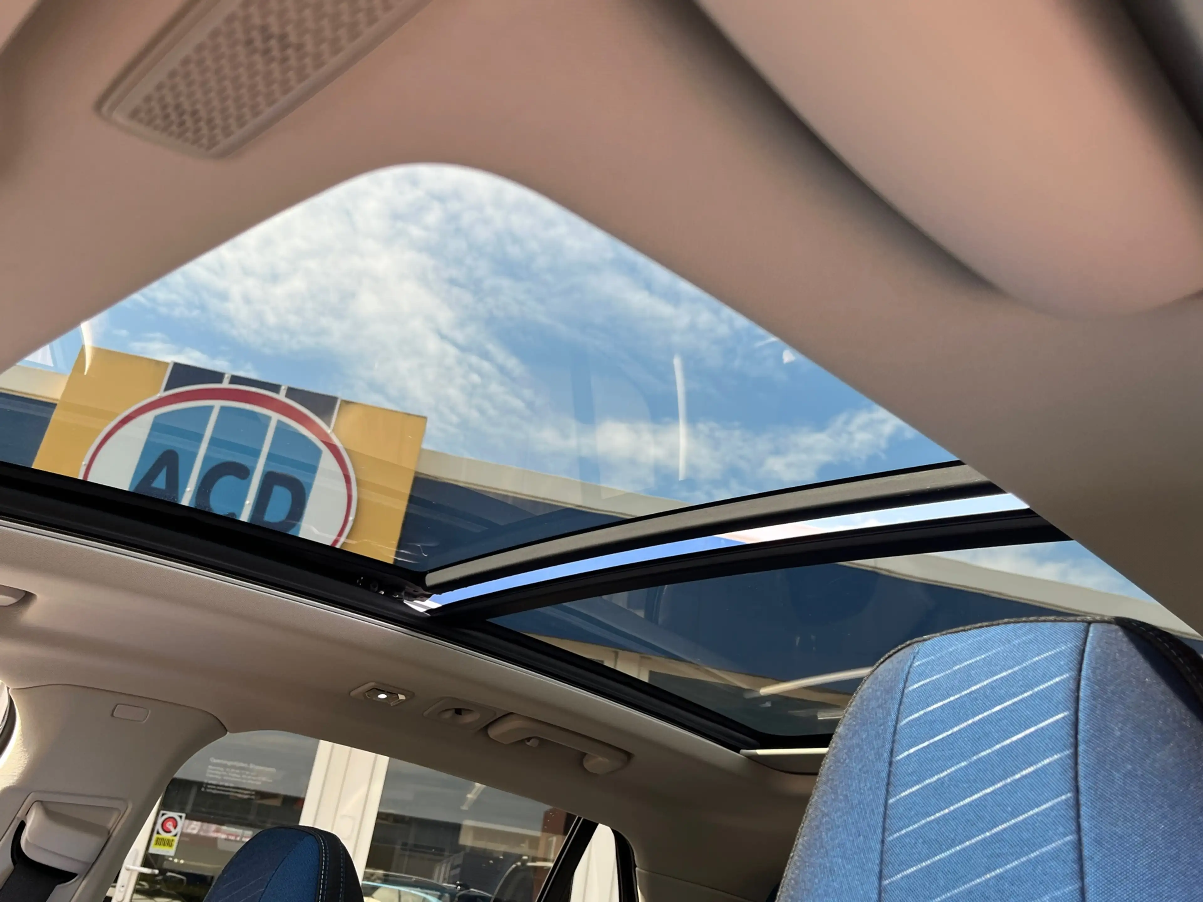 Lynk & Co 01 1.5 261pk PHEV 7DCTH | Orig.NL | PanoramaDak | 360 — photo 28