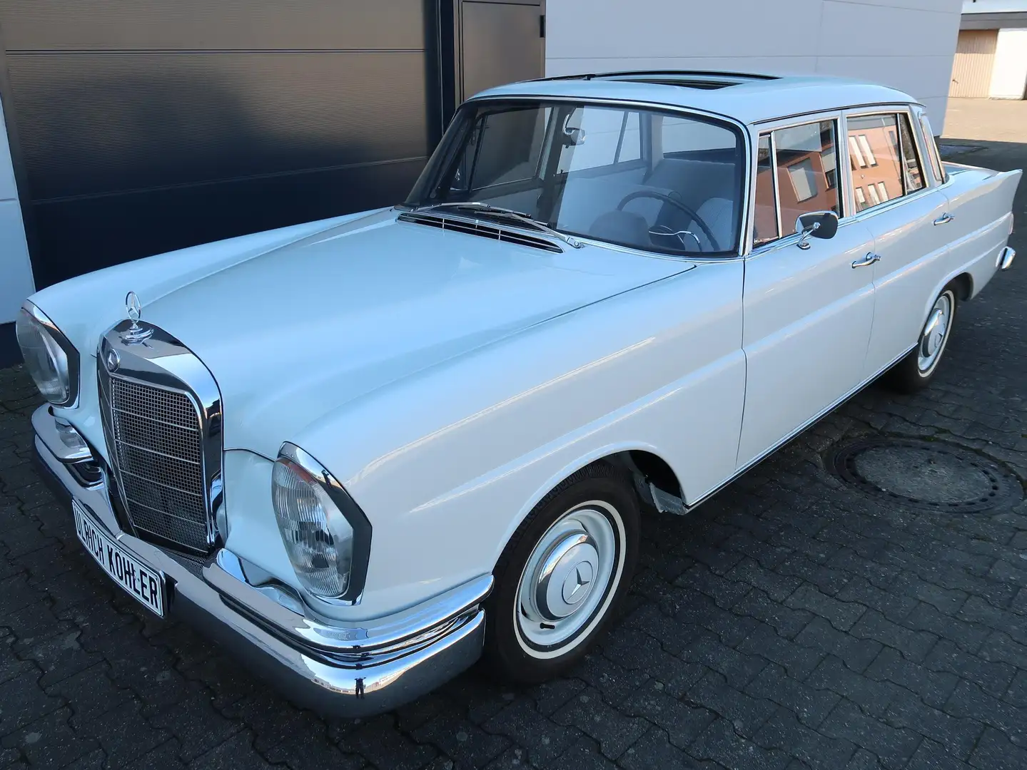 Mercedes-Benz 220 Fehér - 1