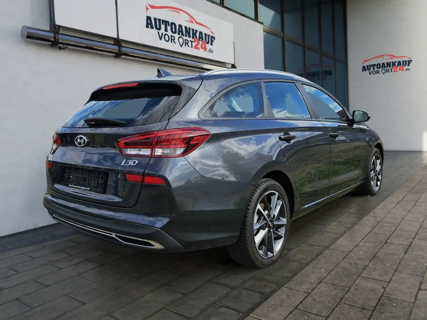 Hyundai i30 CW 1.0 T-GDI Trend Mild-Hybrid*NAVI*PDC*LED Klima Grau - 2