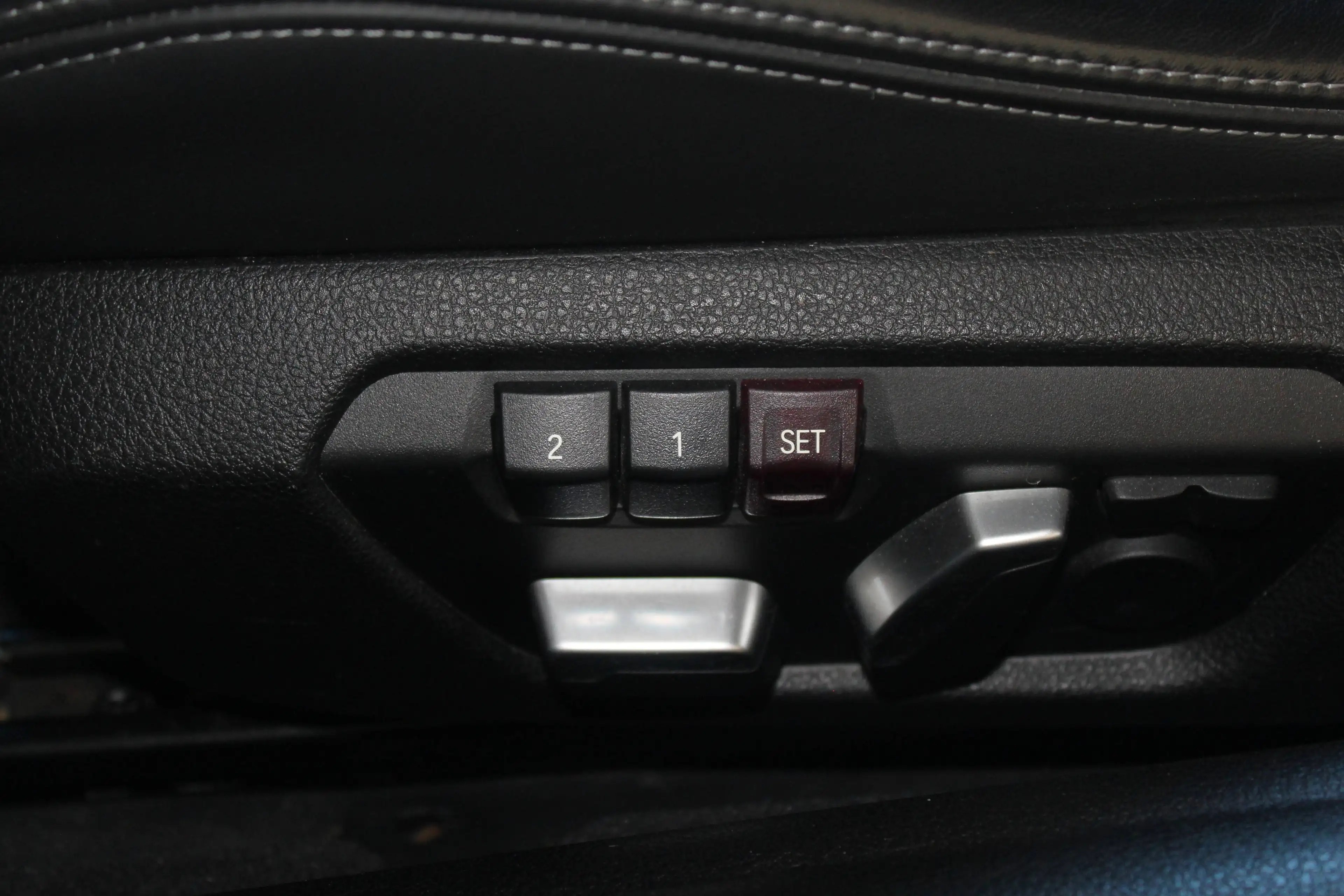 BMW M4 *Carbon-Dach*78tkm*Leder*Kamera*HeadUp — photo 14