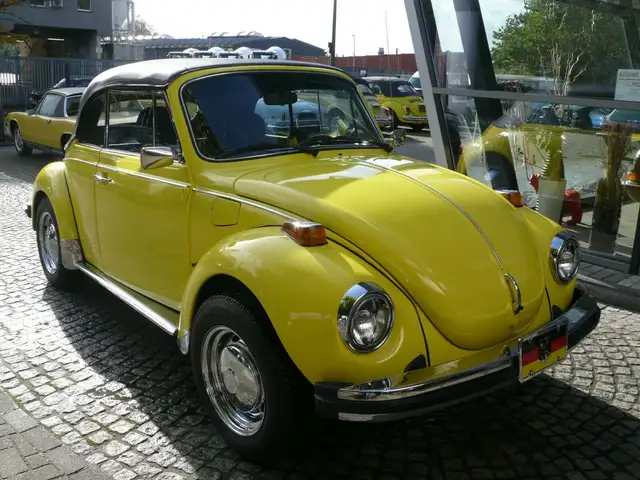 Volkswagen Käfer 1303 Cabriolet lemongelb 5,5Felgen