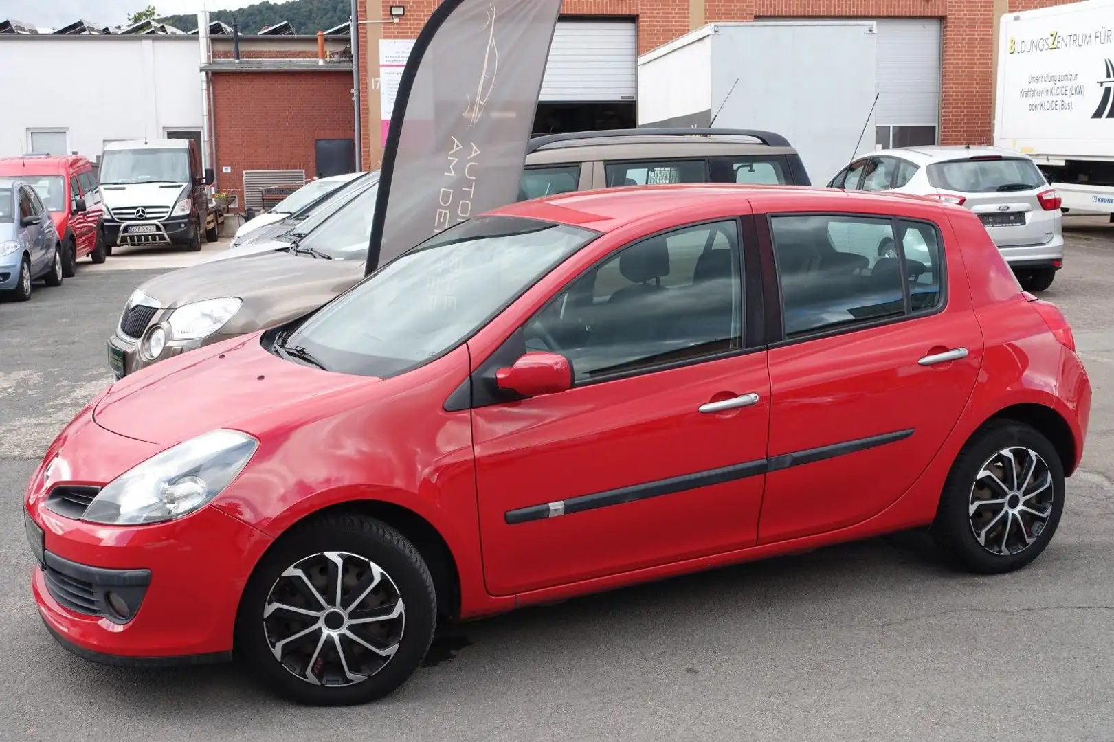 Renault Clio III Dynamique*KLIMA*ZV*BC*ISOFIX*4/5-türig* Rouge - 2