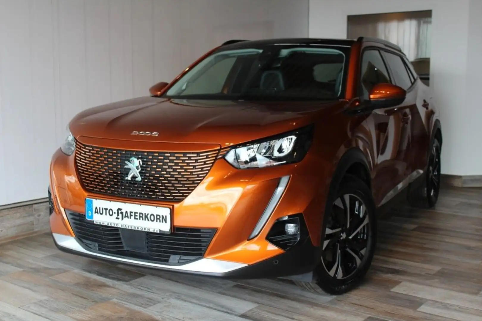 Peugeot 2008 e- Allure 136 EAT8*PANORAMA*LED*ACC*KAMERA* Orange - 2