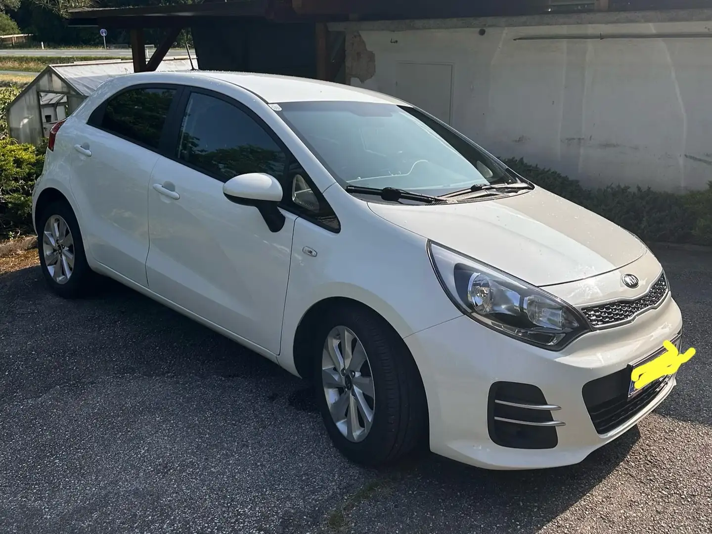 Kia Rio Rio 1,4 CRDi Titan ISG Titan Weiß - 1