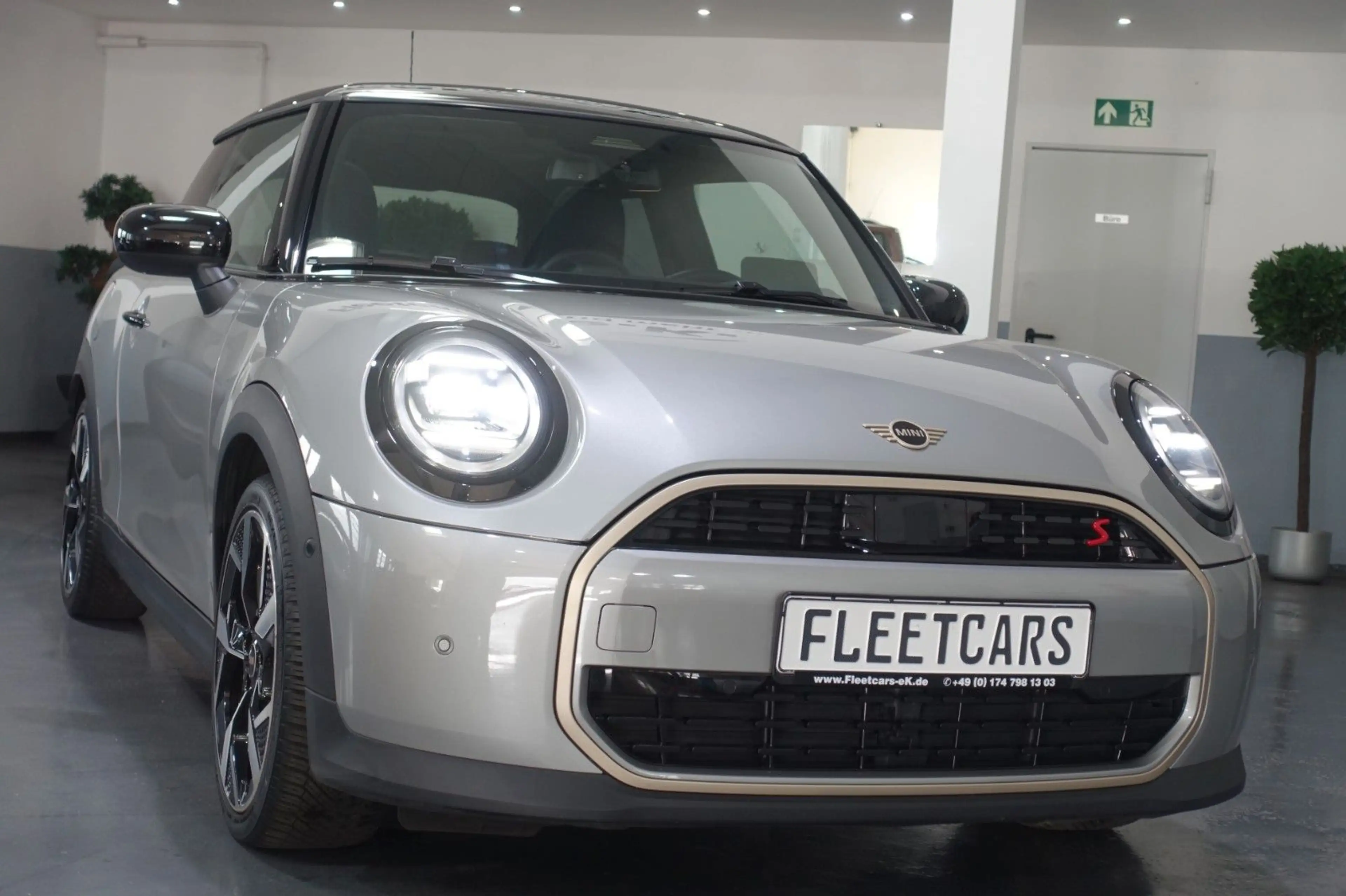 MINI Cooper S Favoured Trim | PANORAMA | LEDER | 18" — photo 6