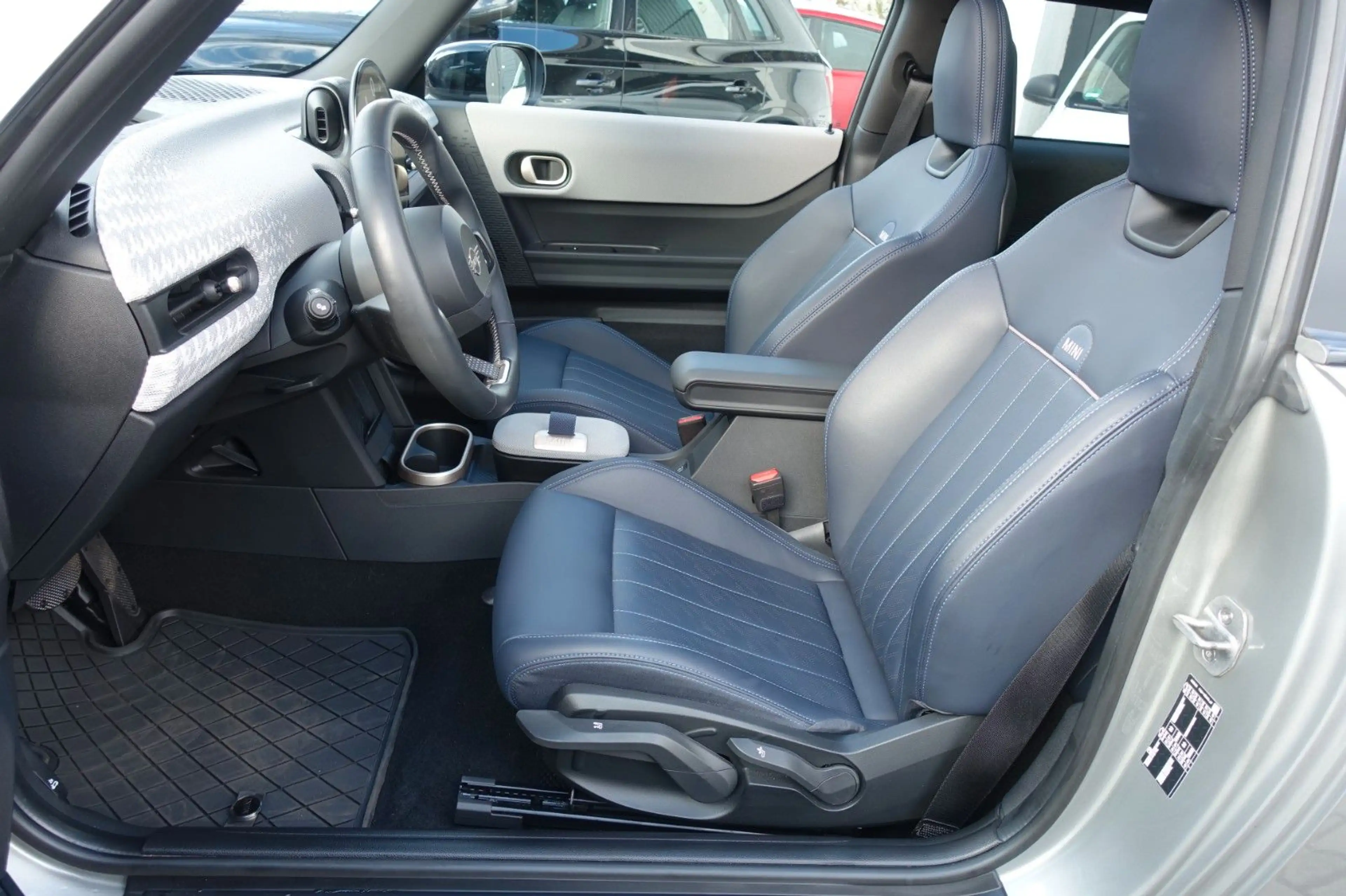 MINI Cooper S Favoured Trim | PANORAMA | LEDER | 18" — photo 15