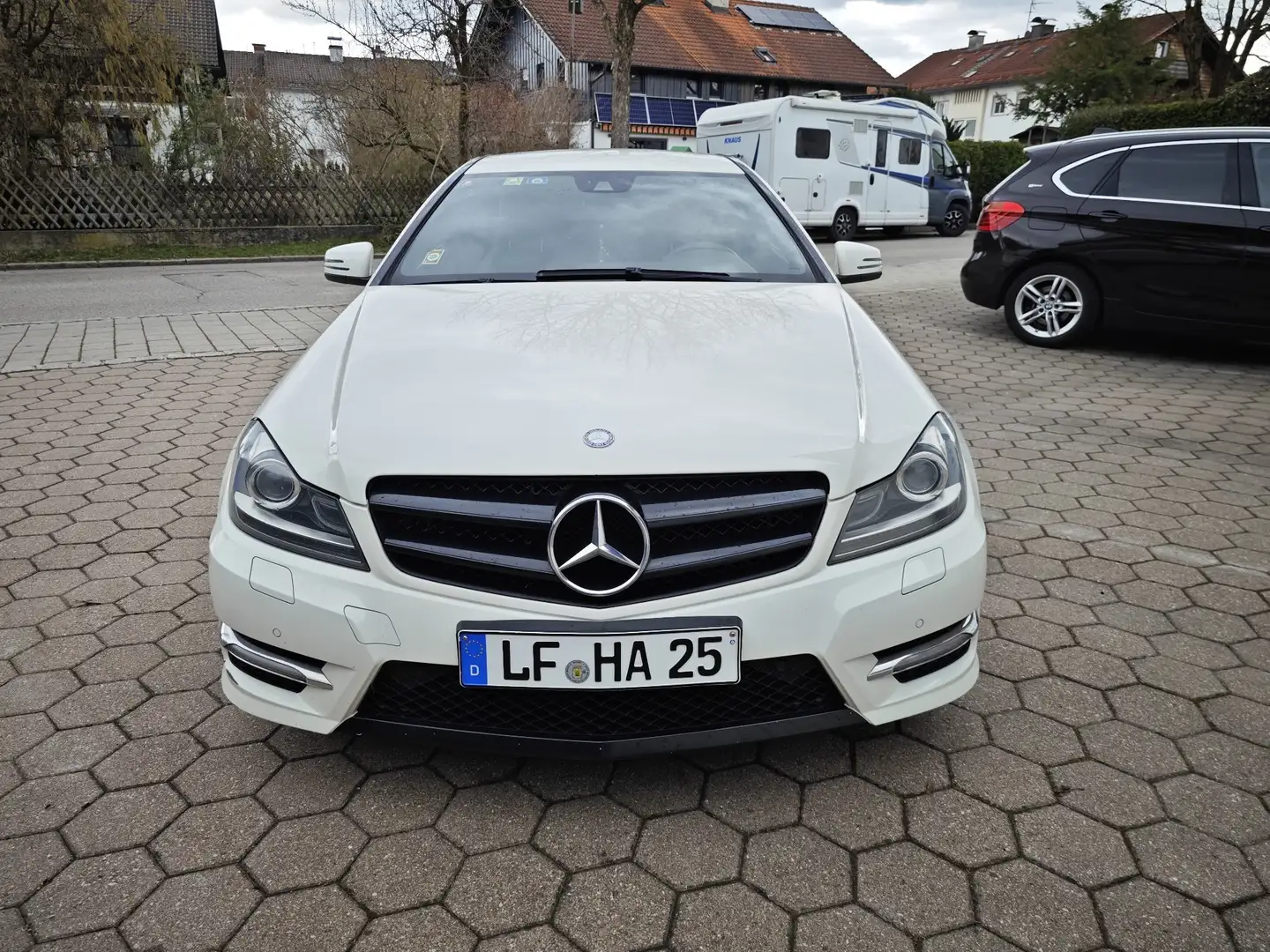 Mercedes-Benz C 220 CDI DPF Coupe (BlueEFFICIENCY) 7G-TRONIC Weiß - 1