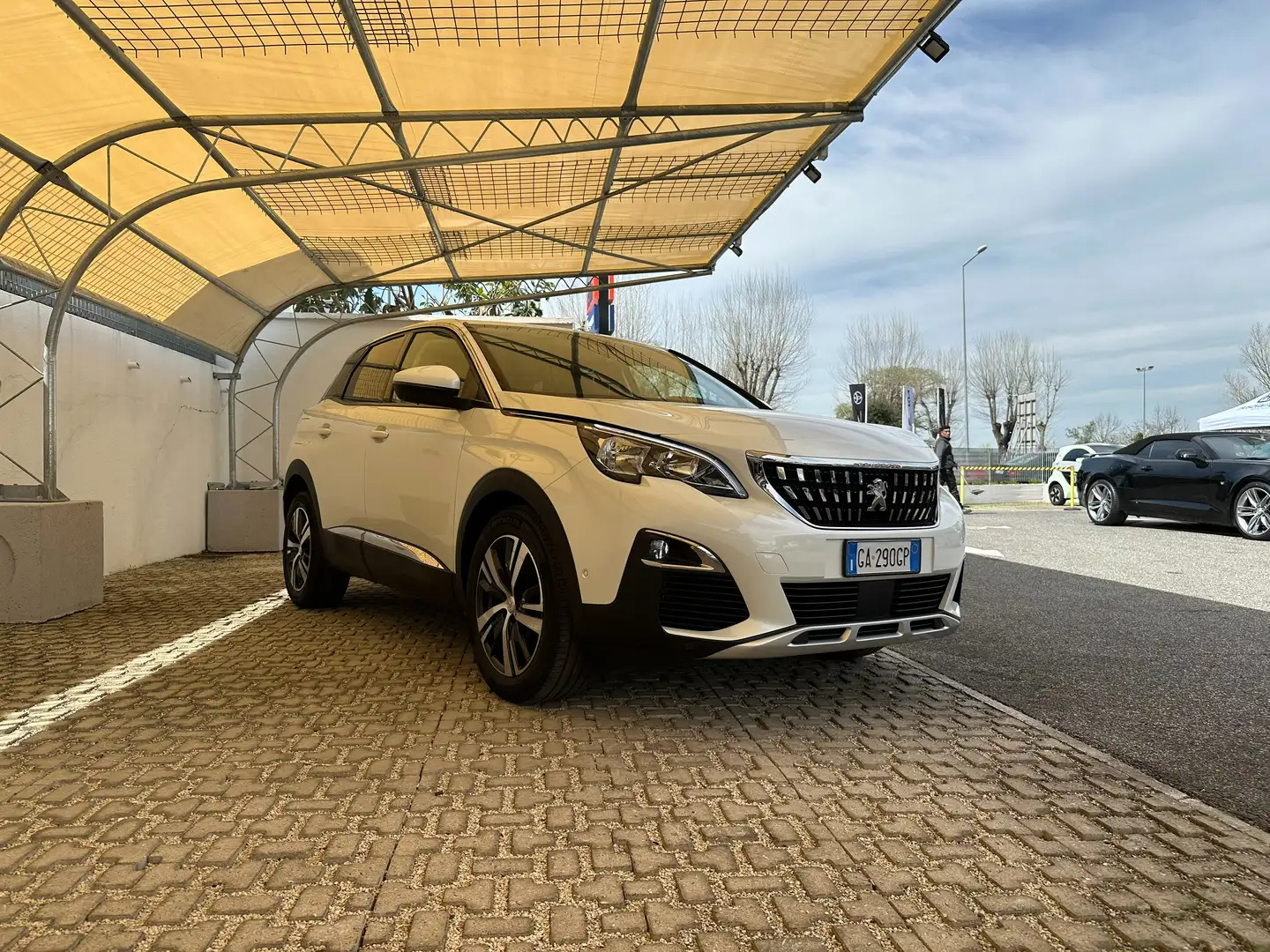 Peugeot 3008 3008 12PURETECH T ALLURE AUTOM 131CV White - 1