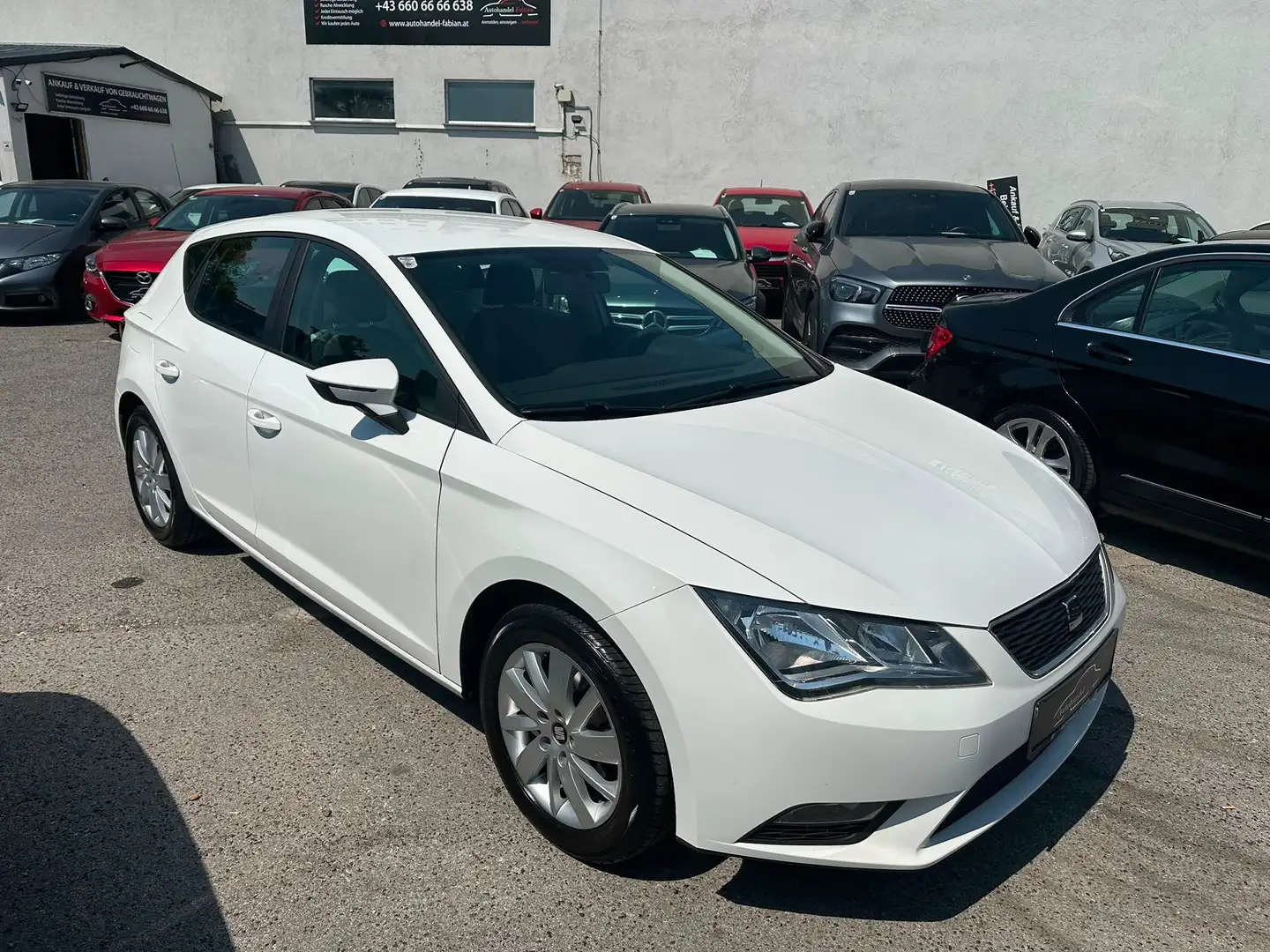SEAT Leon Reference 1,2 TSI mit PICKERL 06/27 Parkhilf 8Reif Weiß - 1