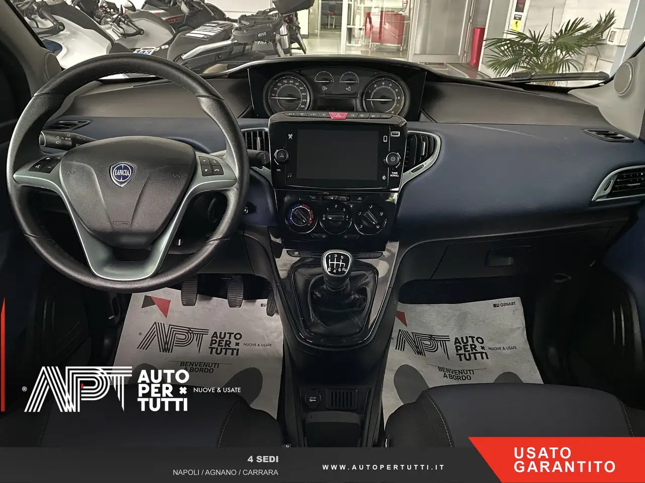 Lancia Ypsilon 2024 — фото 11