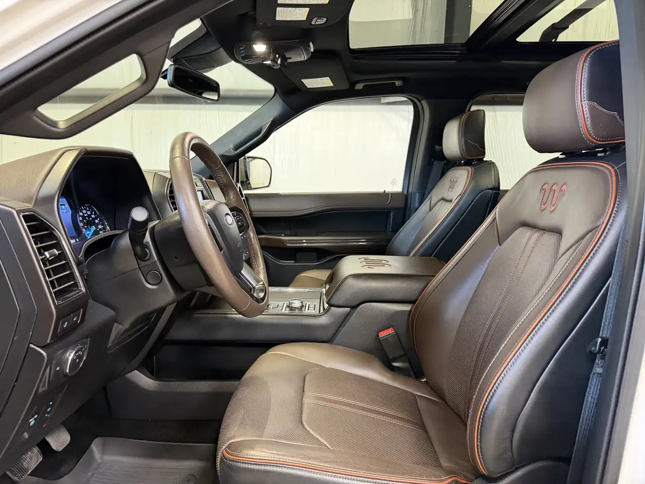 Ford Expedition снимка Ford Expedition