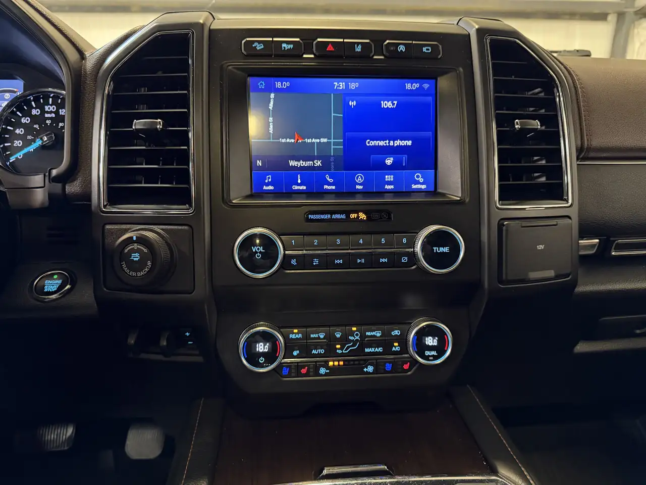 Ford Expedition снимка Ford Expedition