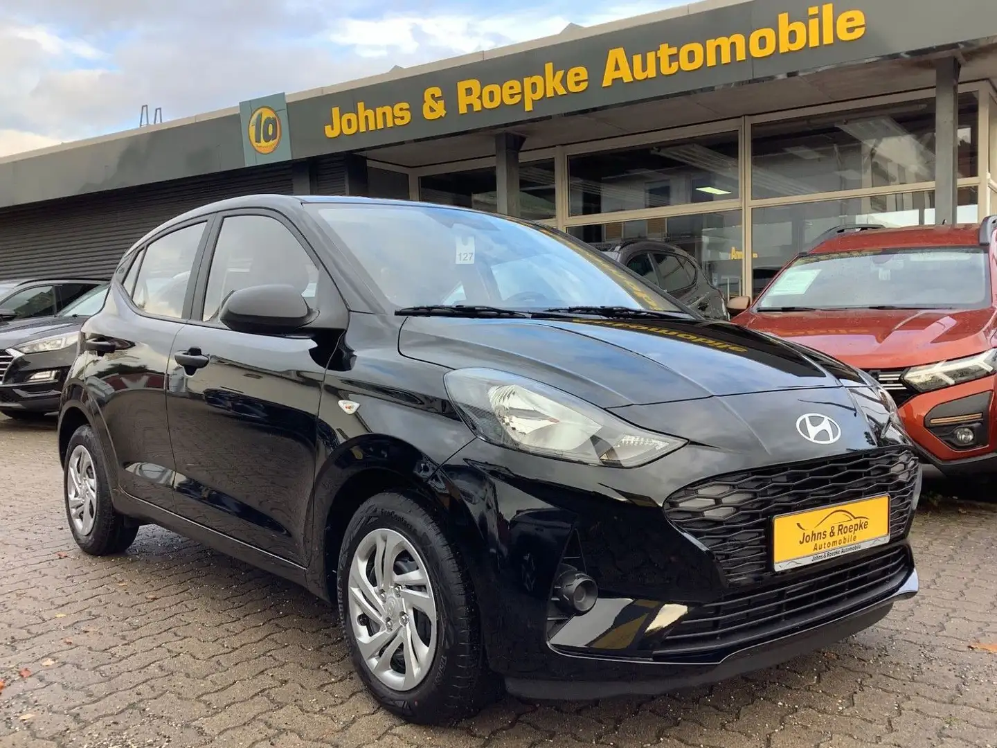 Hyundai i10 Comfort / NAVI / KAMERA / TEMP/LIM Schwarz - 1