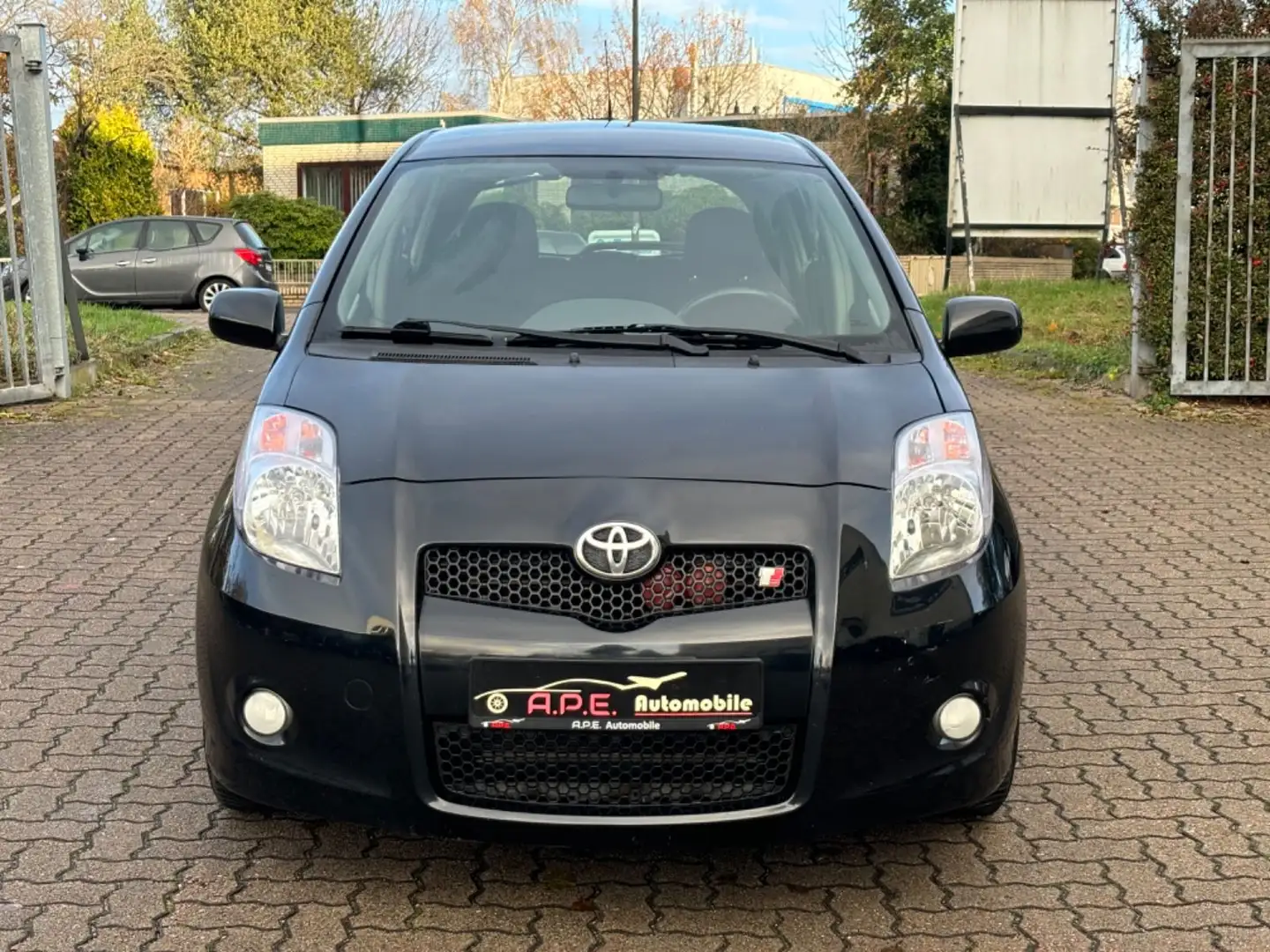 Toyota Yaris 1.8 TS TÜV NEU Schwarz - 2