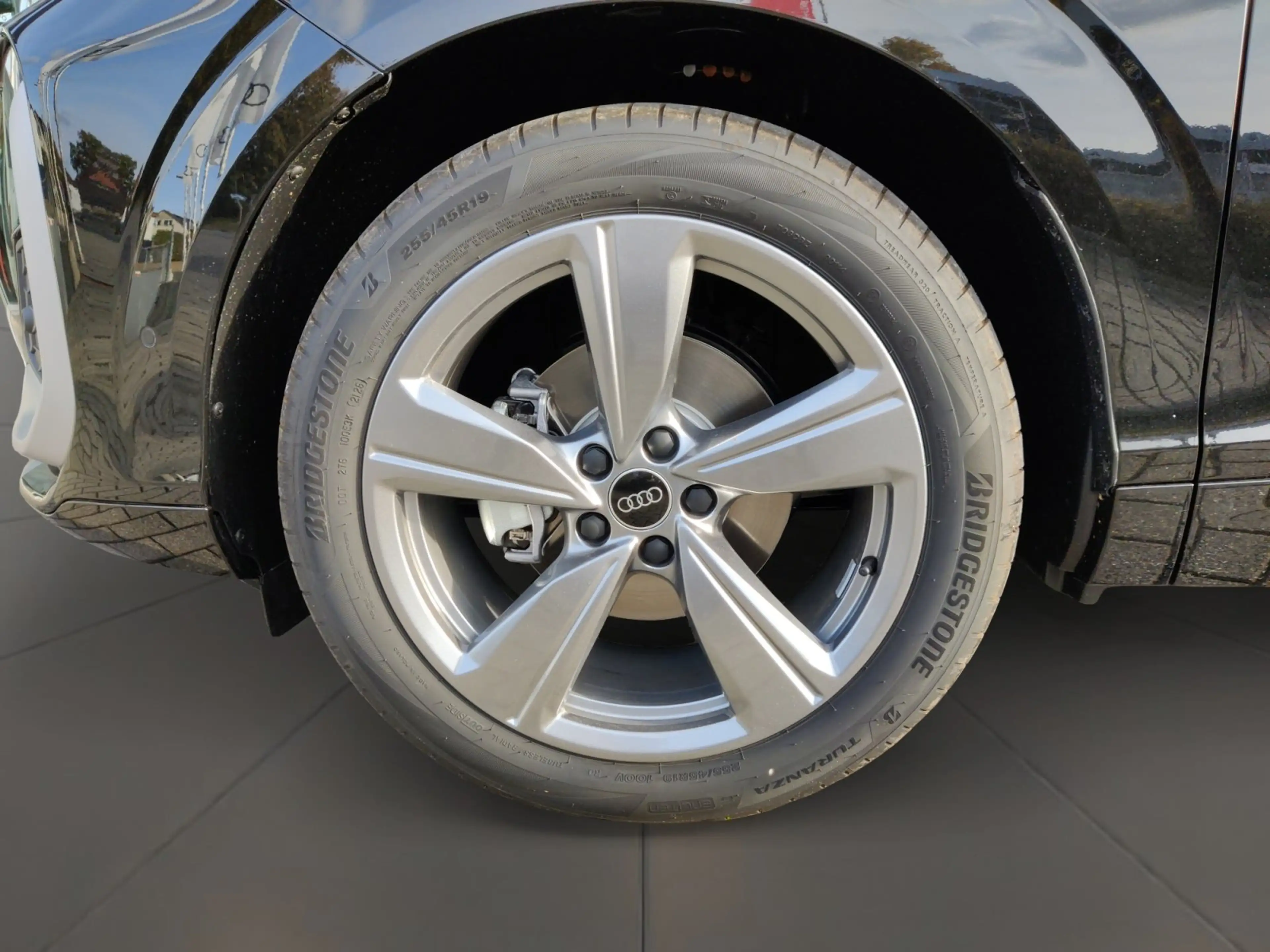 Audi Q3 1.5 TFSI 360 ACC AHK — photo 6