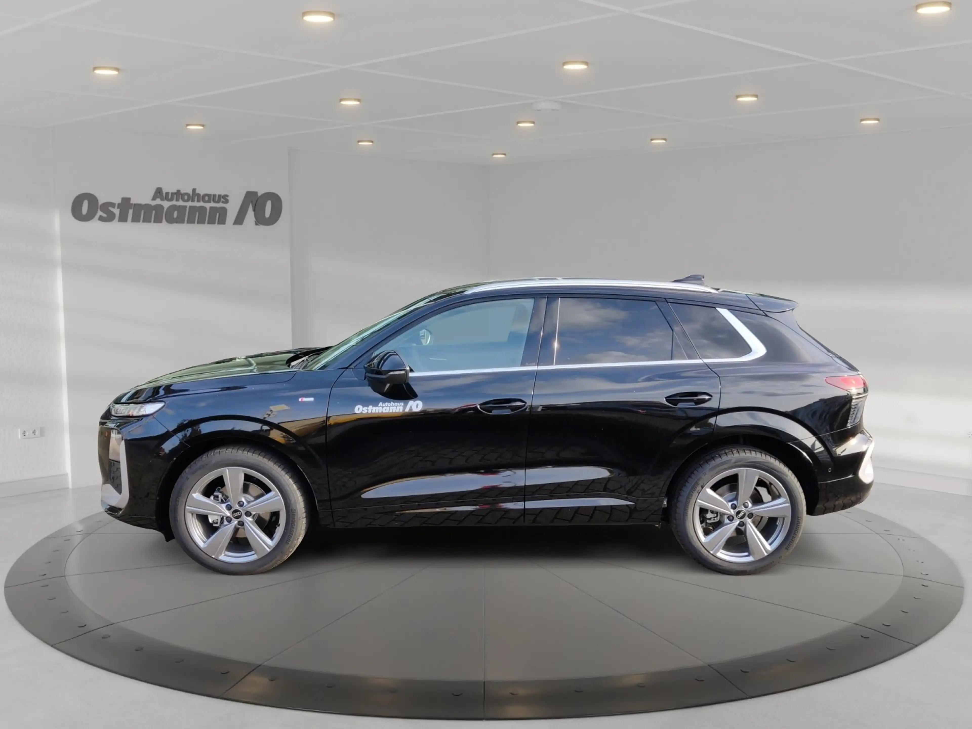 Audi Q3 1.5 TFSI 360 ACC AHK — photo 2