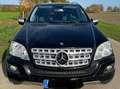 Mercedes-Benz ML 300 ML 300 CDI 4Matic 7G-TRONIC DPF BlueEFFICIENCY Czarny - thumbnail 1
