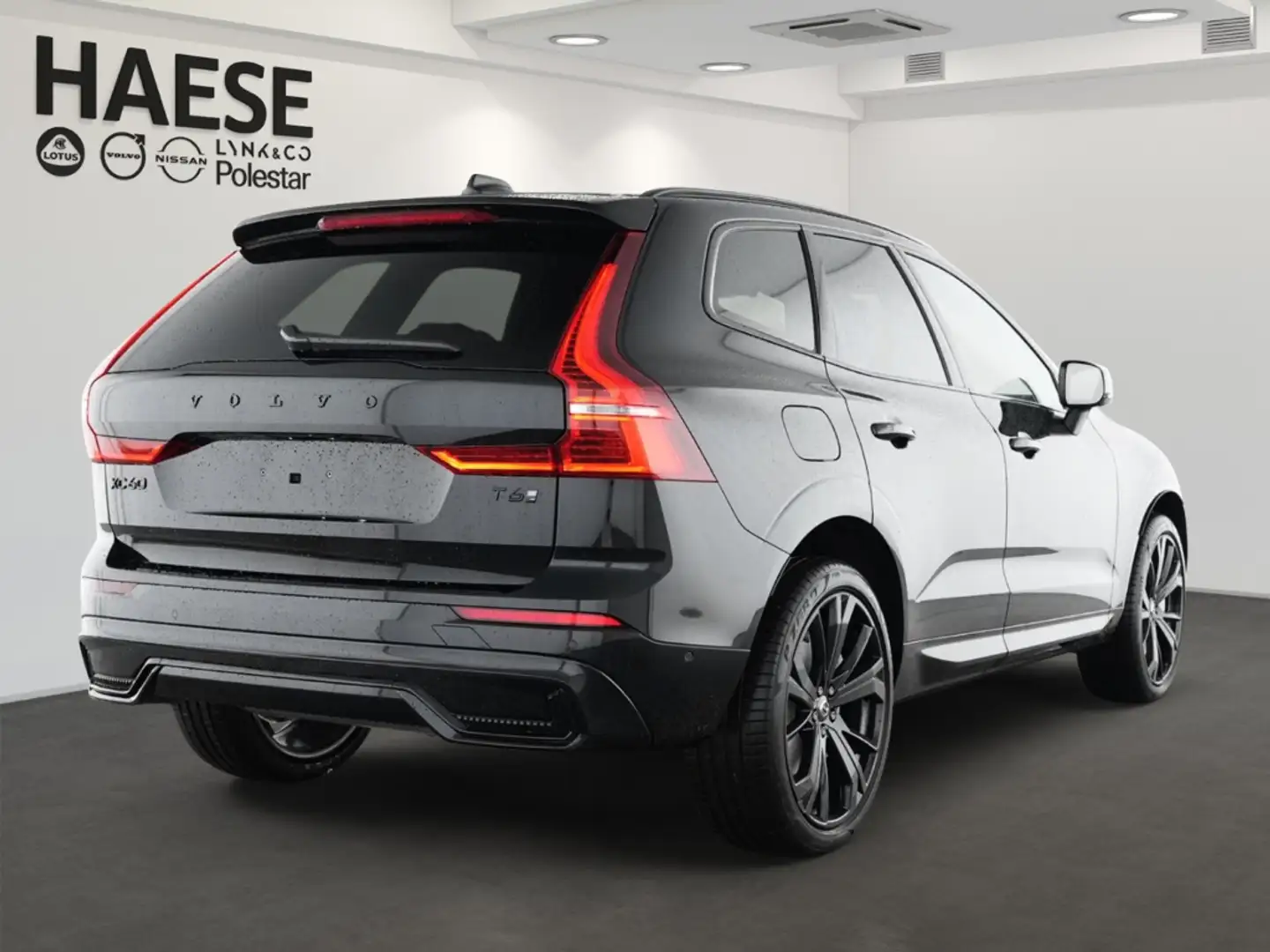 Volvo XC60 T6 Ultra Black Edition Recharge Plug-In Hybrid AWD Schwarz - 2
