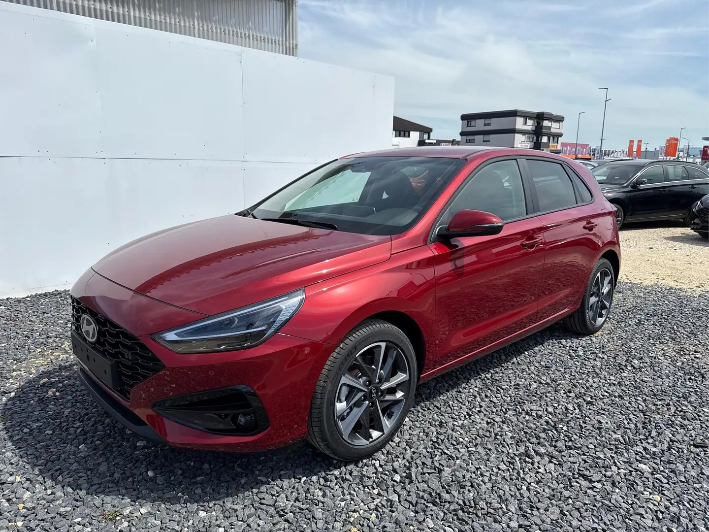 Hyundai i30 STYLE EDITION SHZ NAVI ALU LED RFK PDC 1.5 MPI ... Rouge - 1